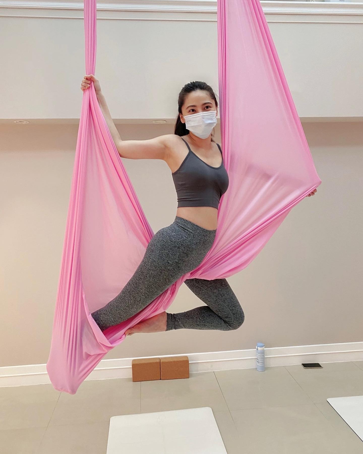 長腿正妹「邱慧雯」海邊狂秀傲人曲線，惹火解放「渾圓乳量＋修長美腿」-第1章-图片8