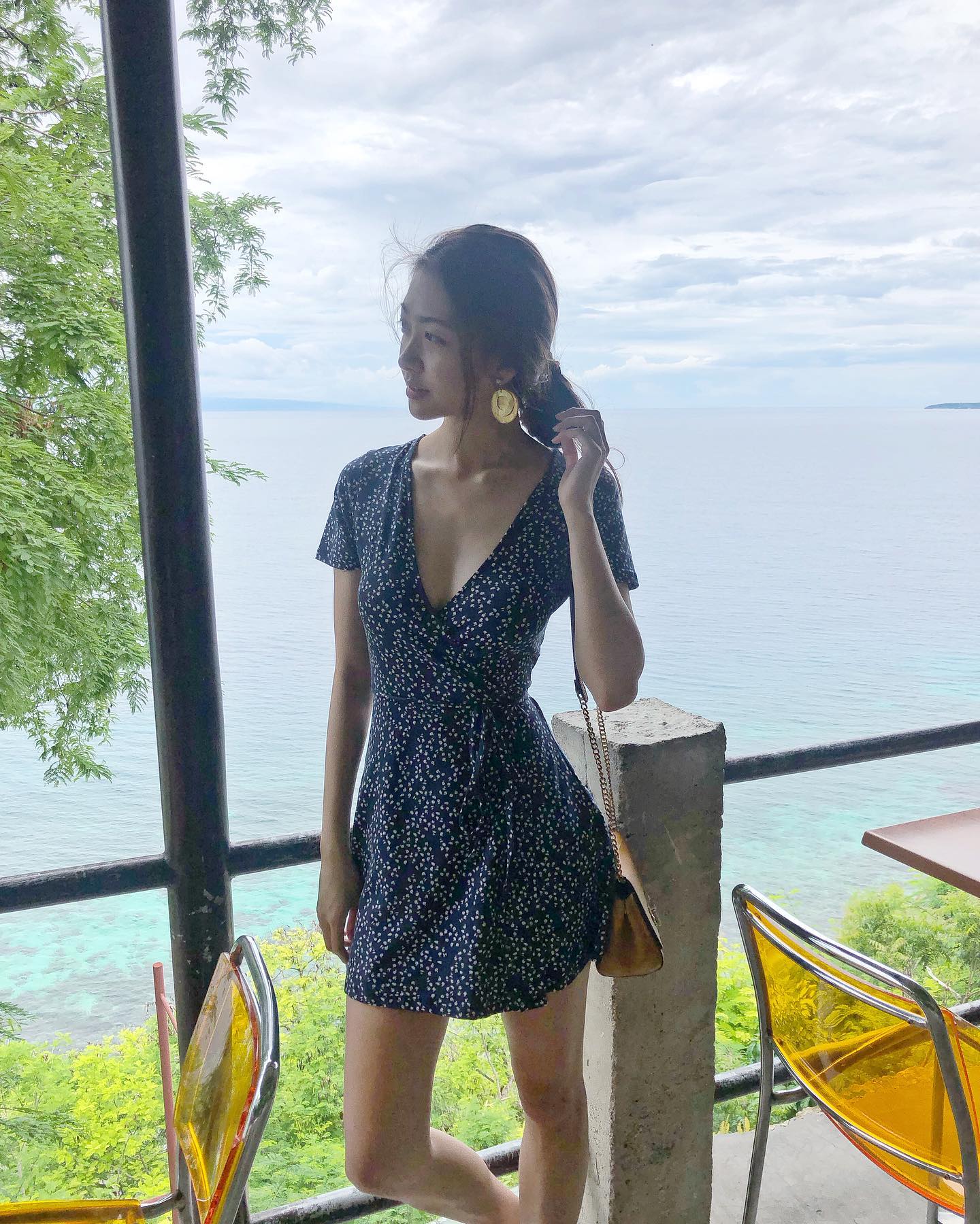 氣質女神「胡祖薇」秀養眼「腹肌」空靈氣質美的讓人想戀愛！身材好到太超過啦！-第1章-图片2