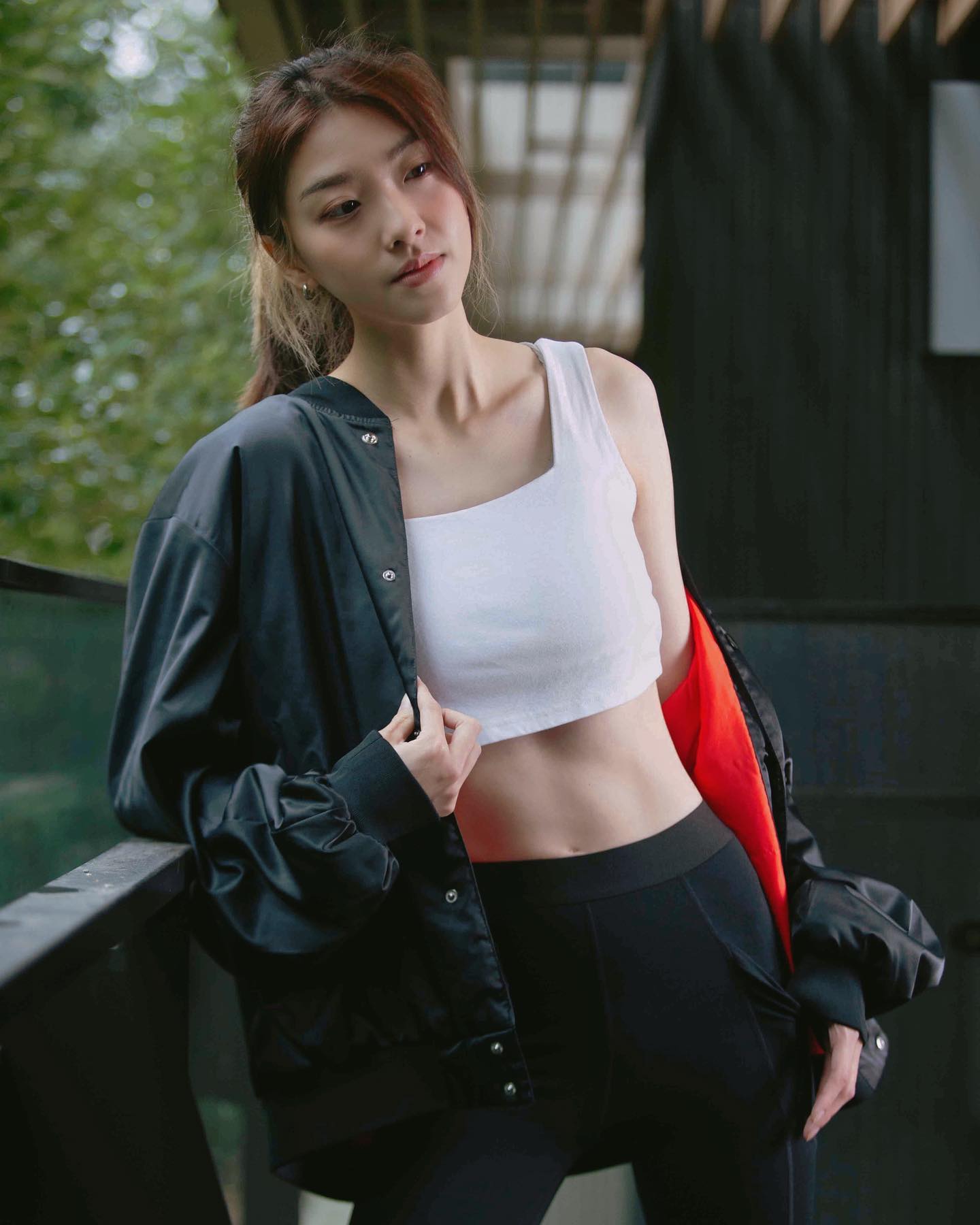 氣質女神「胡祖薇」秀養眼「腹肌」空靈氣質美的讓人想戀愛！身材好到太超過啦！-第1章-图片8