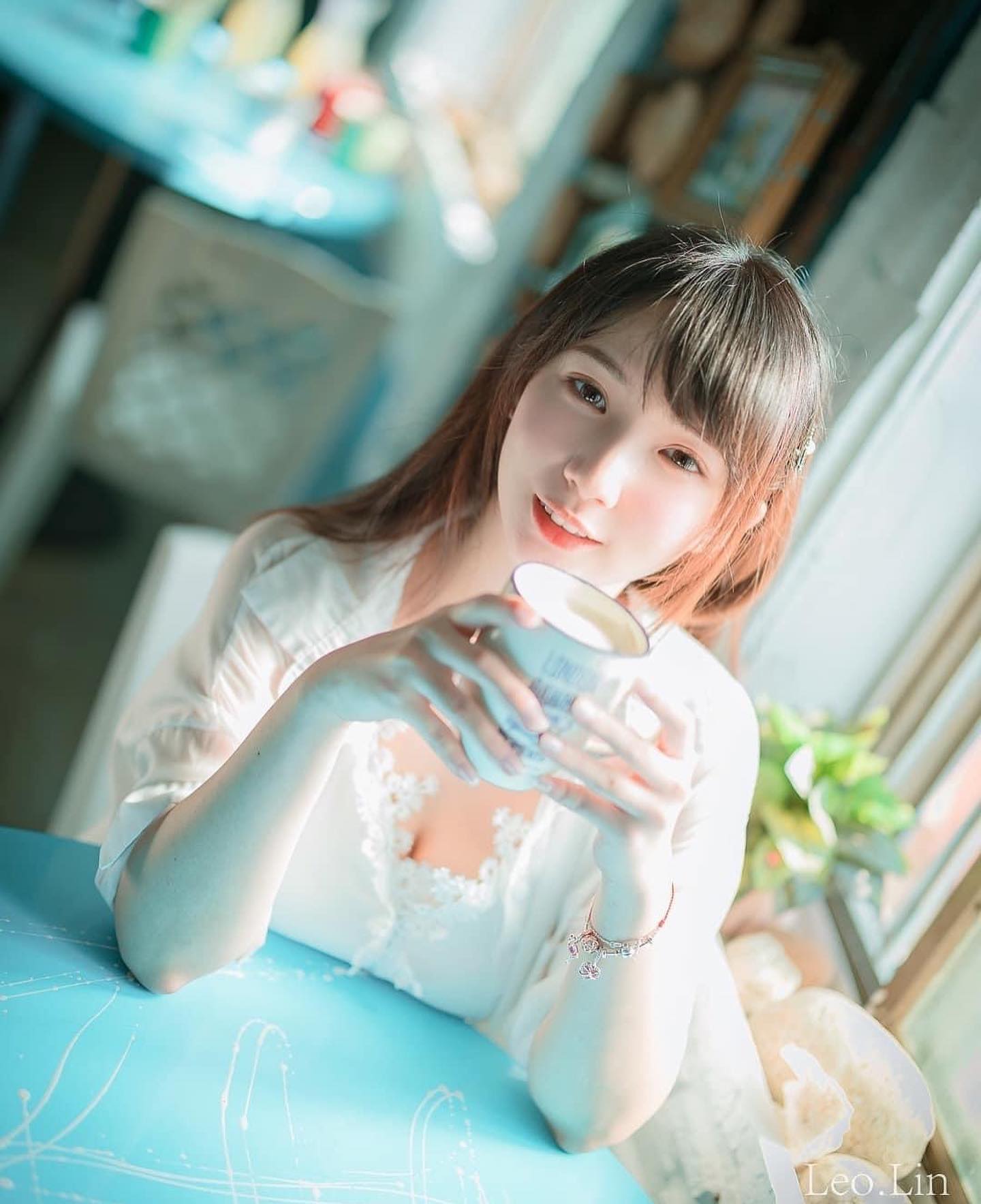 優質正妹「思思」暗藏魔鬼身材，誘人眼神與渾圓美乳電爆你的螢幕！-第1章-图片6