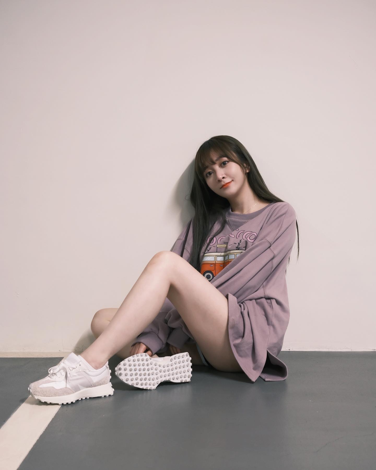 氣質爆乳正妹「篠崎泫」被她「飽滿乳量」嚇壞！ 白皙美腿有夠長-第1章-图片7