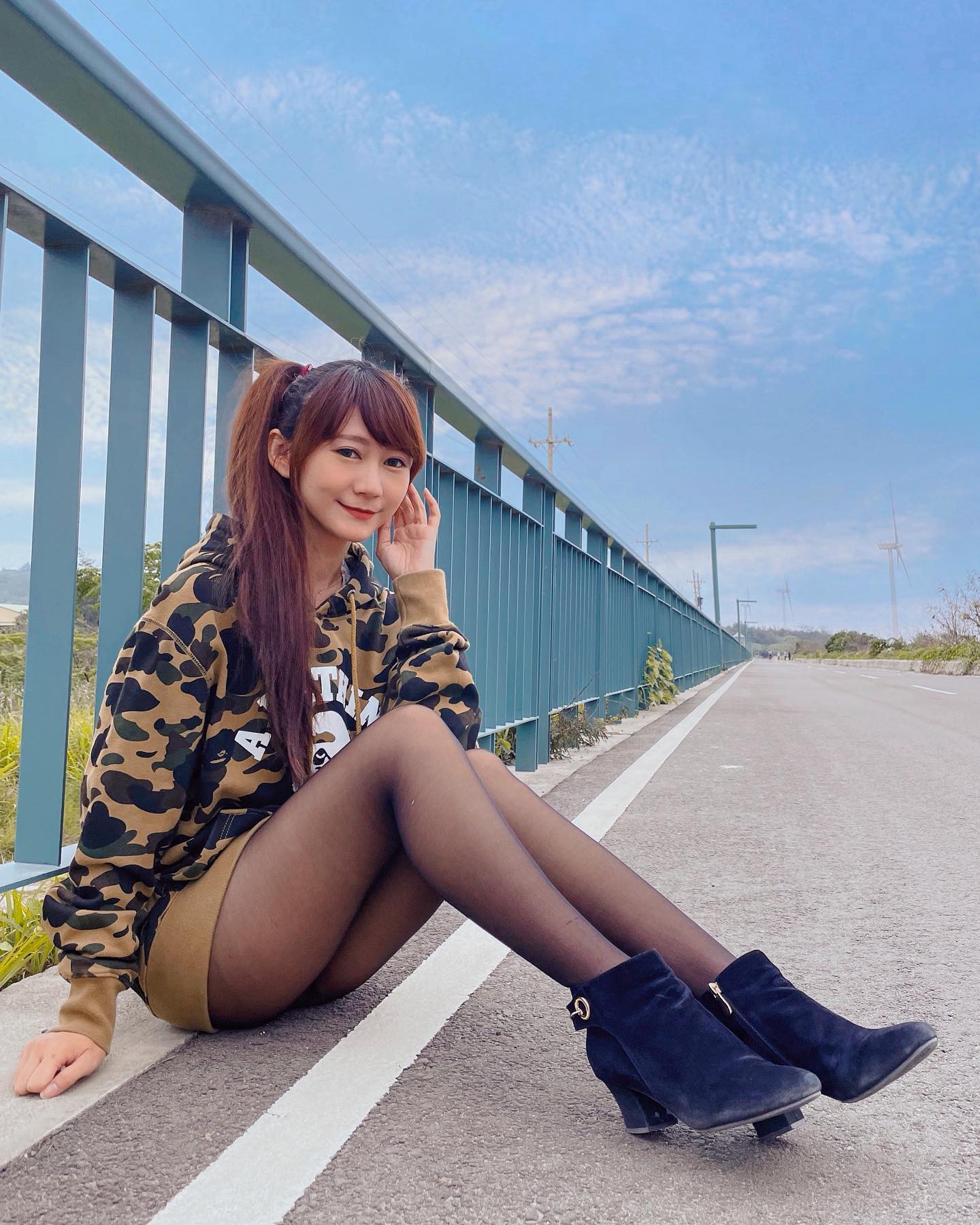 甜美系正妹「Hana小花」超甜美外型真的會迷死人啊，雪白大腿超誘人-第1章-图片3