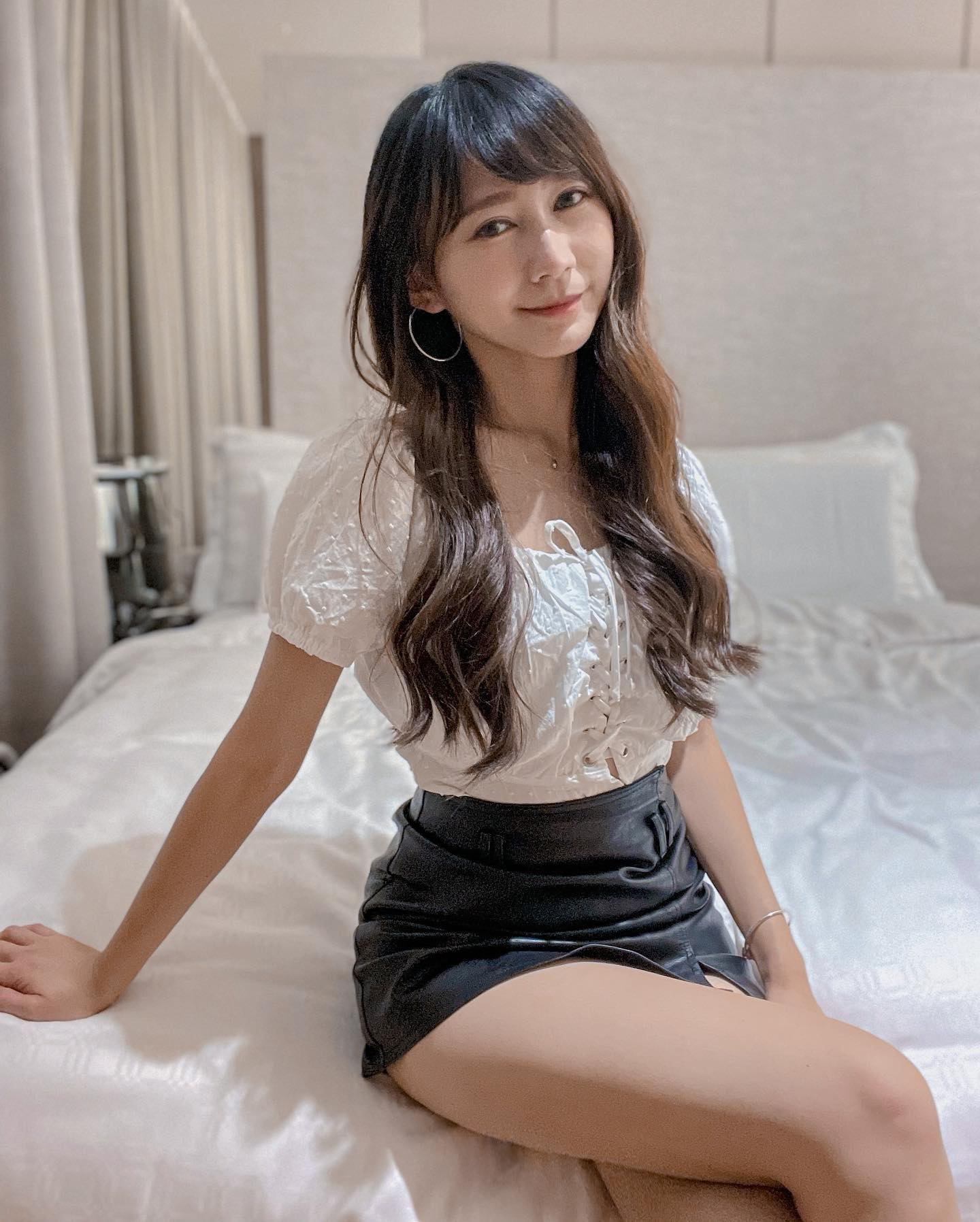 甜美系正妹「Hana小花」超甜美外型真的會迷死人啊，雪白大腿超誘人-第1章-图片8