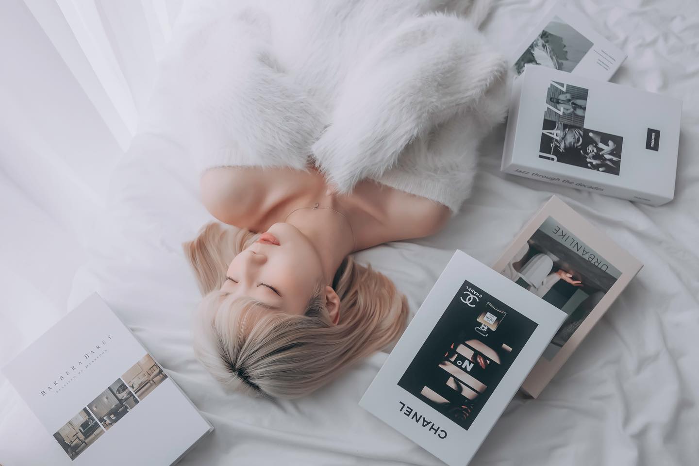 仙氣正妹「龍睬崴」心神蕩漾的乳波震震，神級辣腿白嫩的令人血脈噴張！-第1章-图片10