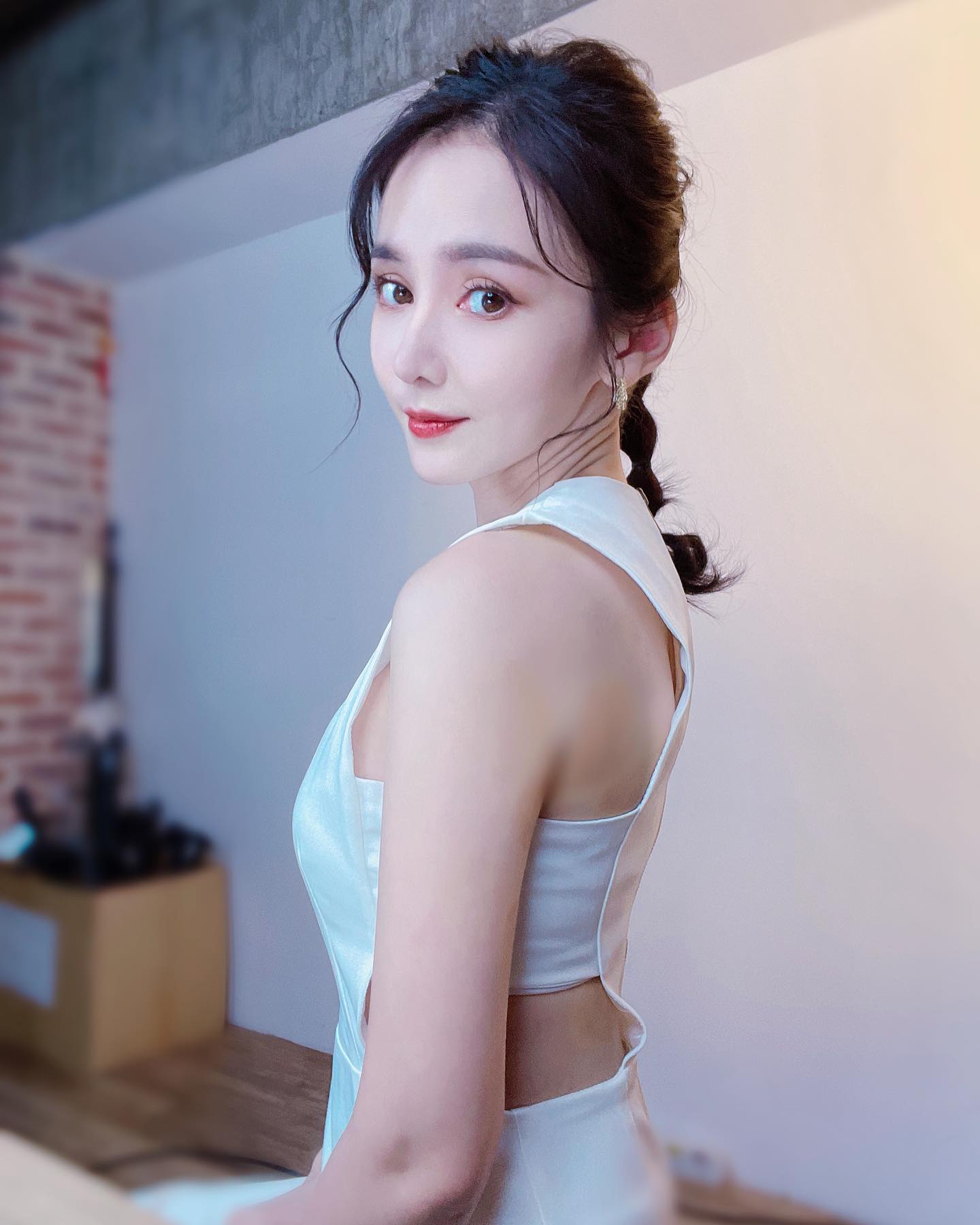 「陳子玄」笑容好會放電！回眸一笑讓人秒戀愛，大曬「白嫩豪乳」讓網友激動了！-第1章-图片10