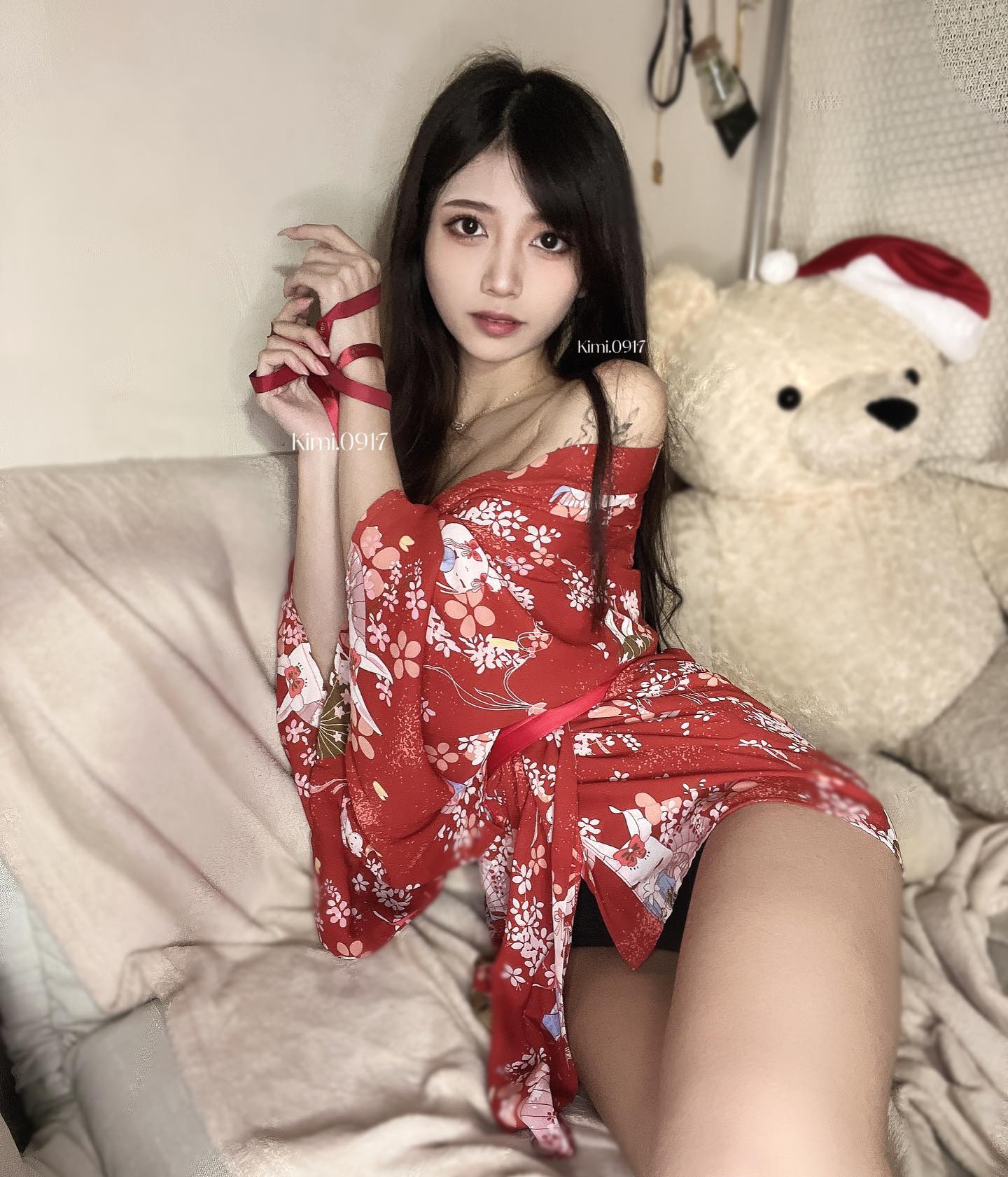 甜心「瞳瞳kimi」上衣滑落「春光乍現」畫面好粉嫩！誘惑的「惹火自拍」讓人受不了-第1章-图片7