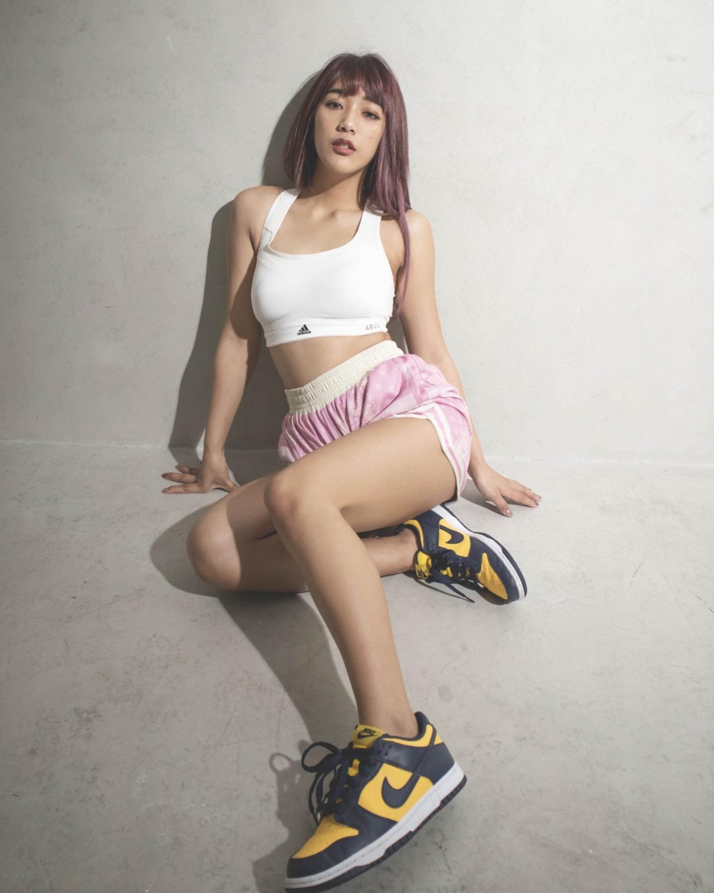 最陽光的笑容「阿布舞」驚人乳量溢出來又滿出來，胸型弧度好美啊！-第1章-图片9