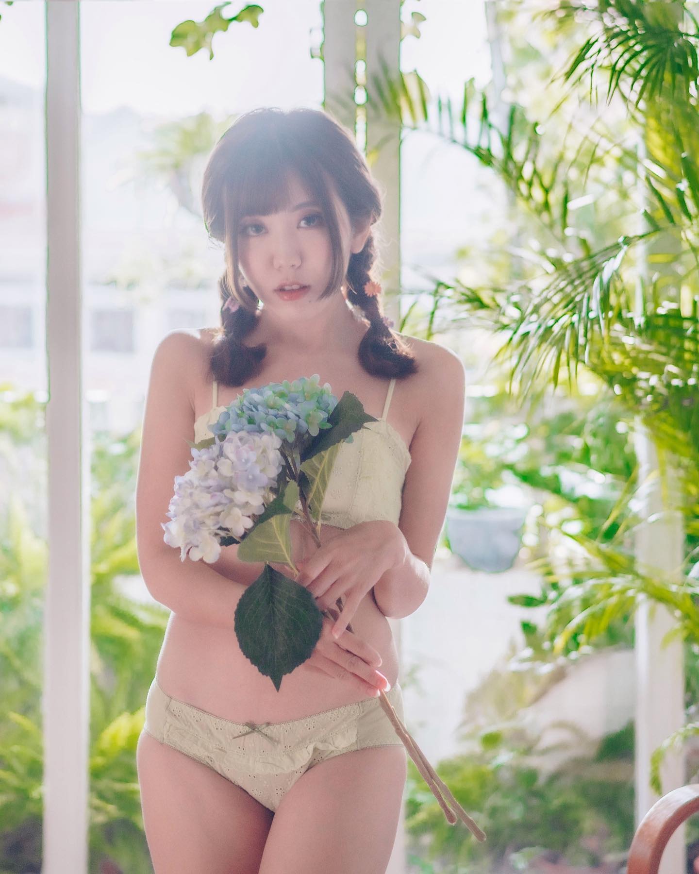 大奶正妹「李小A」美到讓空氣變成甜的「雙乳」上下晃雙倍震撼！-第1章-图片4