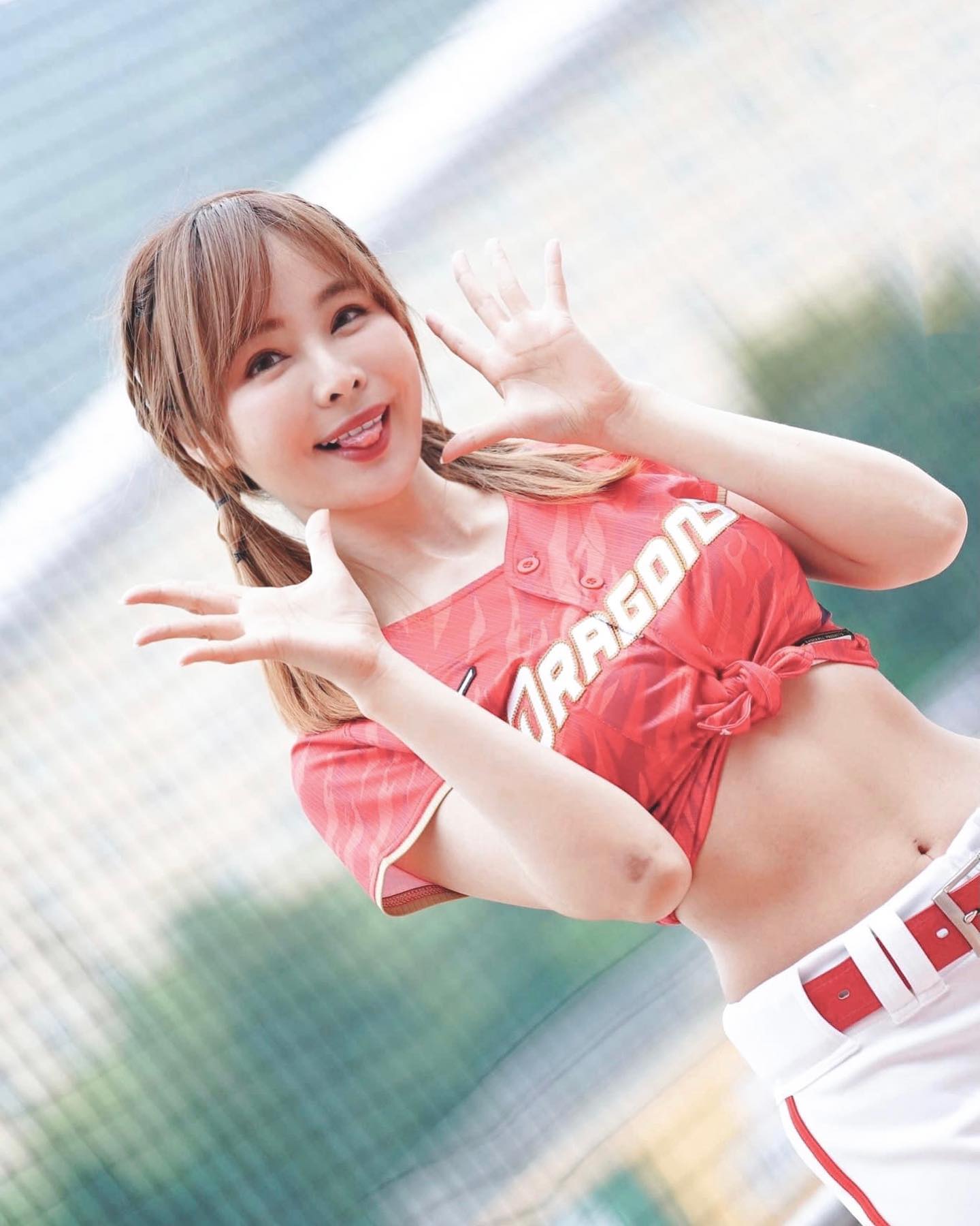 甜美正妹「李采依」胸前「渾圓飽滿」讓人衝動！前凸後翹好身材！-第1章-图片9