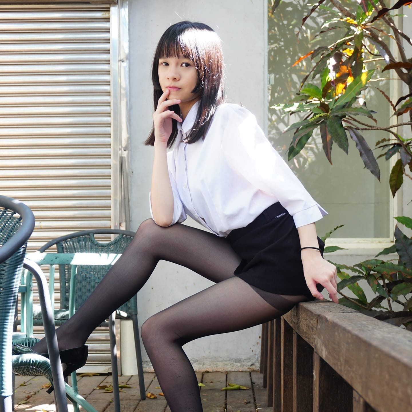 白皙正妹「綾萌」各種「養眼畫面」大秀好身材沒有極限，長腿讓人神魂顛倒！-第1章-图片5