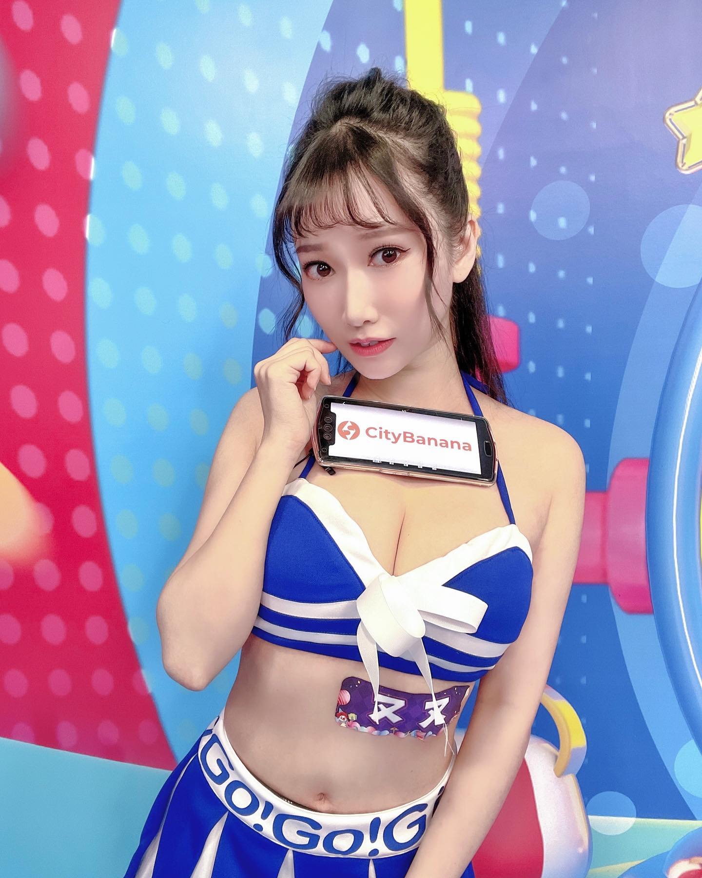 電眼小女友「又又」無辜眼神加上渾圓美乳「顏值激高」讓人忍不住戀愛！-第1章-图片6