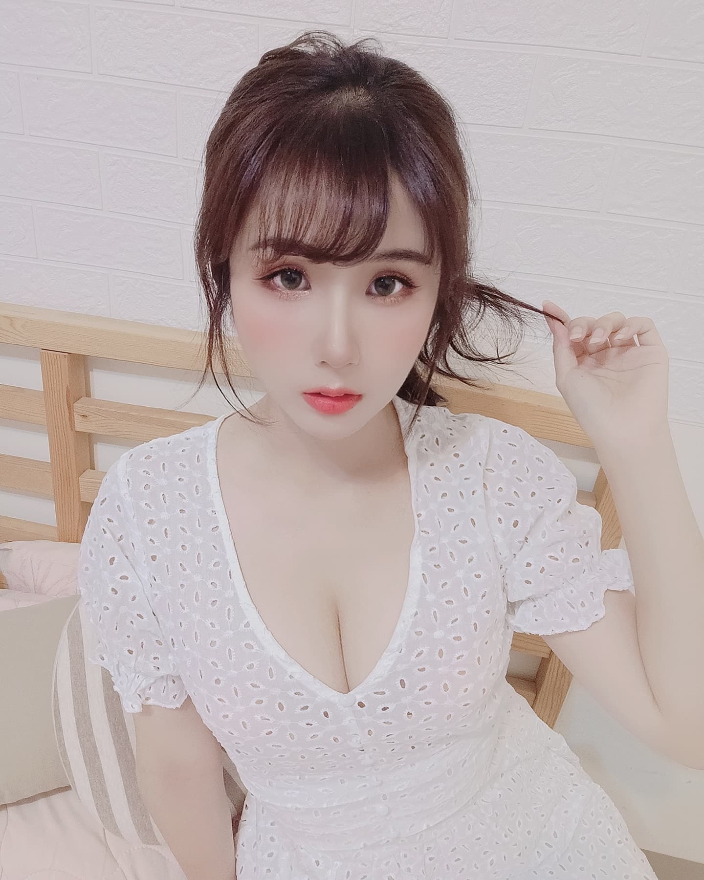 甜美萌妹「花傾夕」傲人巨乳又大又白嫩！獨家「性感長腿」辣暈粉絲！-第1章-图片5