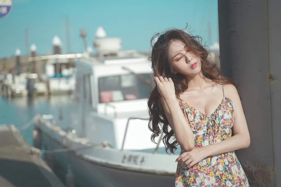 甜美萌妹「花傾夕」傲人巨乳又大又白嫩！獨家「性感長腿」辣暈粉絲！-第1章-图片7