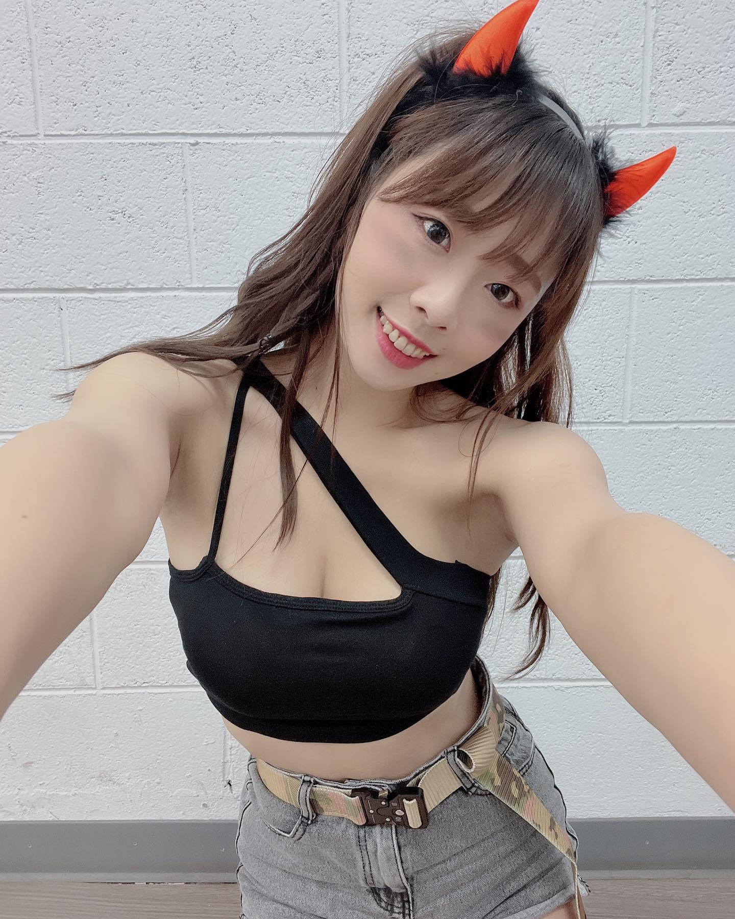 百變妹子「Cali卡兒」水靈大眼就讓人受不了，「惹火造型」好吸引人！-第1章-图片3