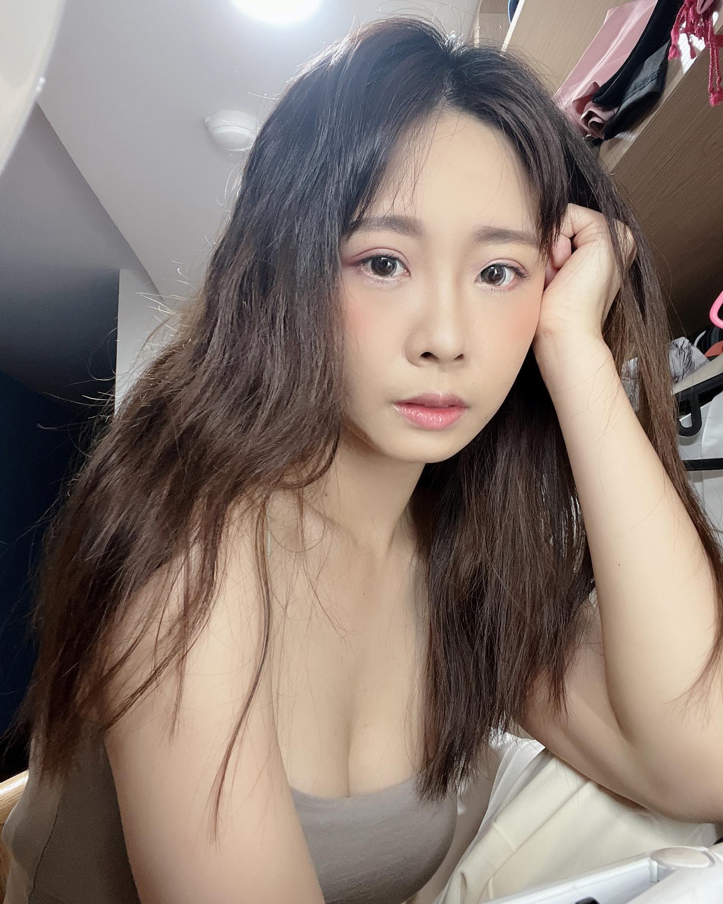 百變妹子「Cali卡兒」水靈大眼就讓人受不了，「惹火造型」好吸引人！-第1章-图片10