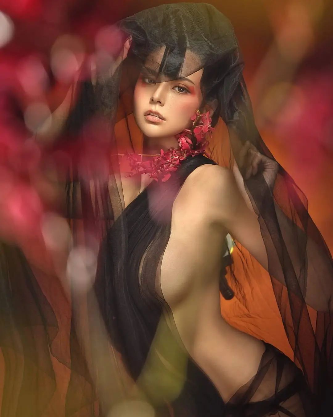 大辣女神「陳婷」豪放打扮尺度大開「袒胸相對」深溝深不見底！-第1章-图片1