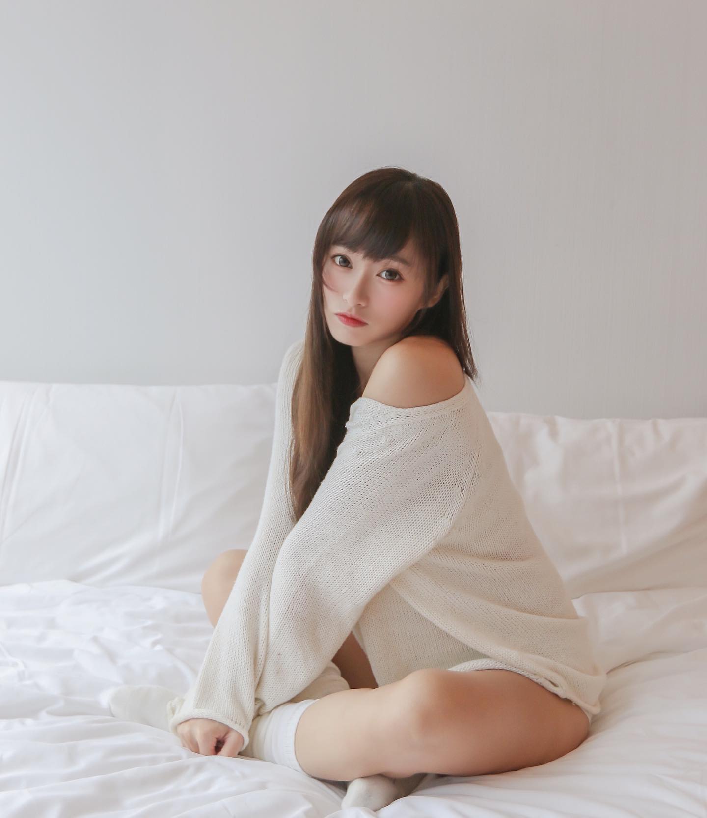 長髮正妹「吳丹丹」清新氣質讓人戀愛「渾圓南半球」好堅挺，事業線彷彿快把人吸進去-第1章-图片8