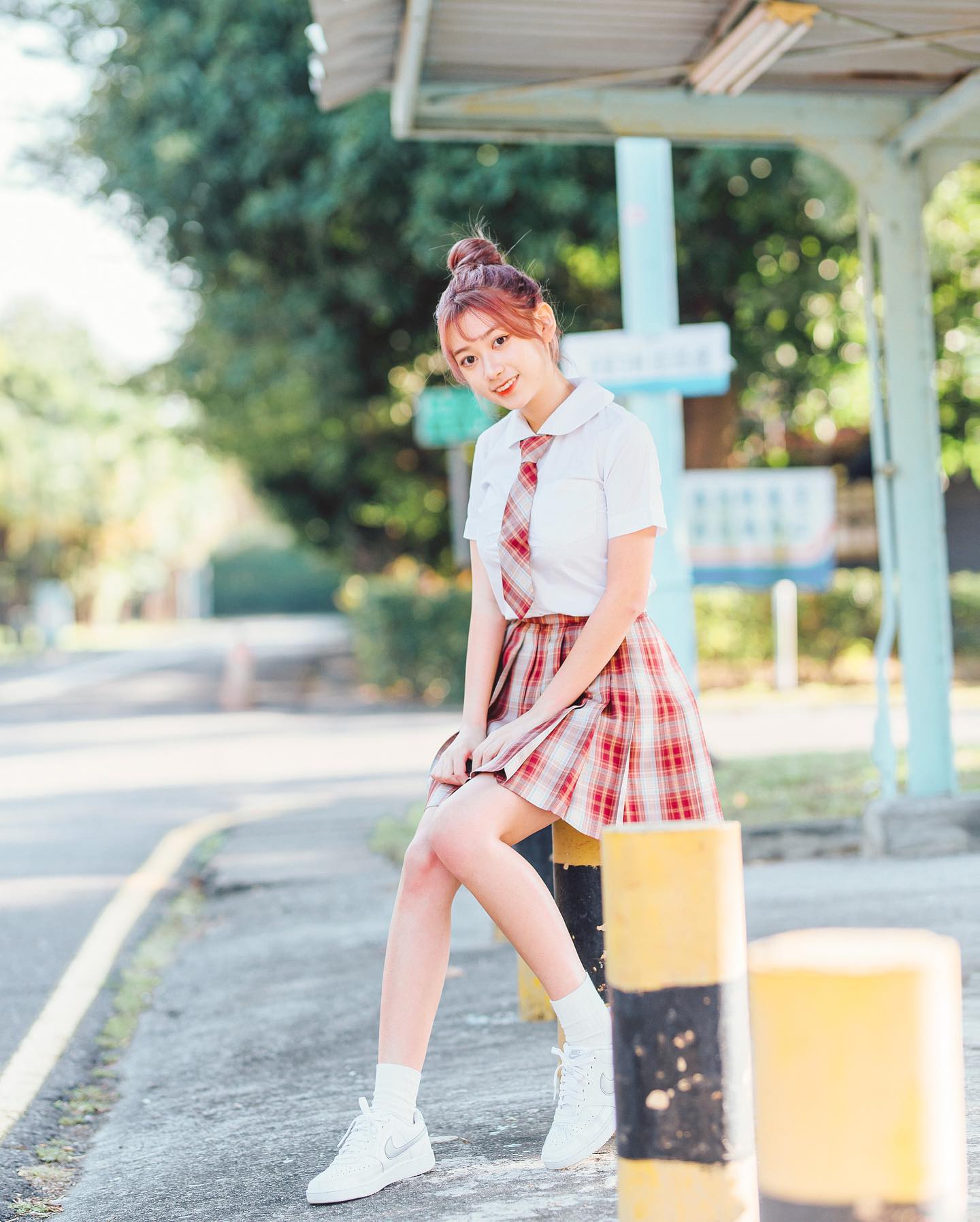 大眼仙女「以涵」太會放電，魔鬼級完美曲線，腿控都招架不住這種誘惑-第1章-图片8