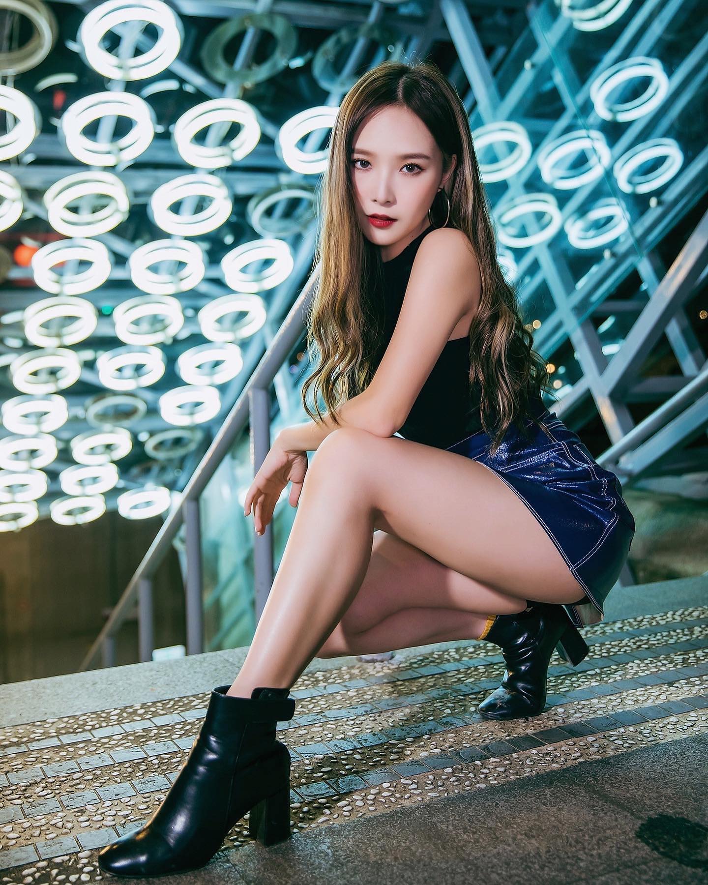 神正啦啦隊員「Rina」腰細臀翹雙奶又美大，拍照時「曲線畢露」辣翻！-第1章-图片8