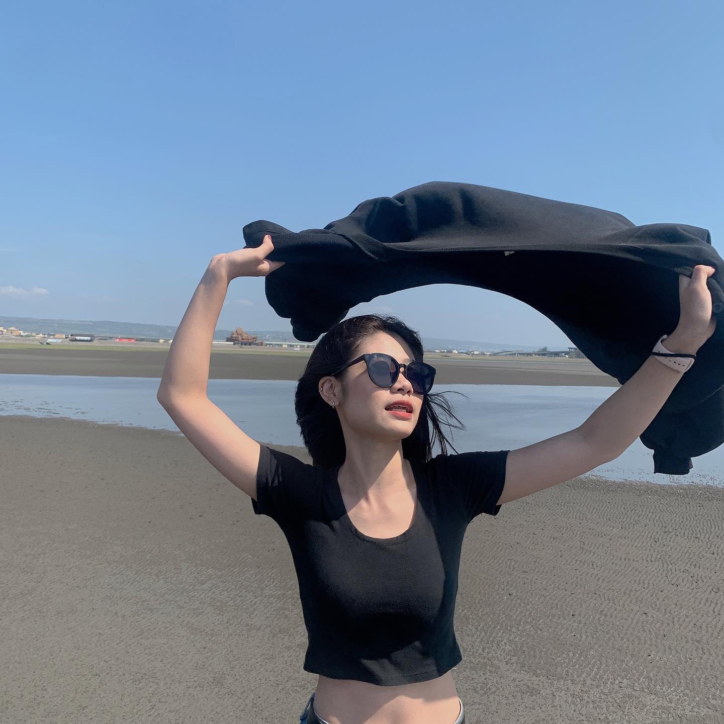 超高顏值正妹「松鼠」甜美面孔下的火辣身材，「蠻腰美腿」活力滿滿-第1章-图片3