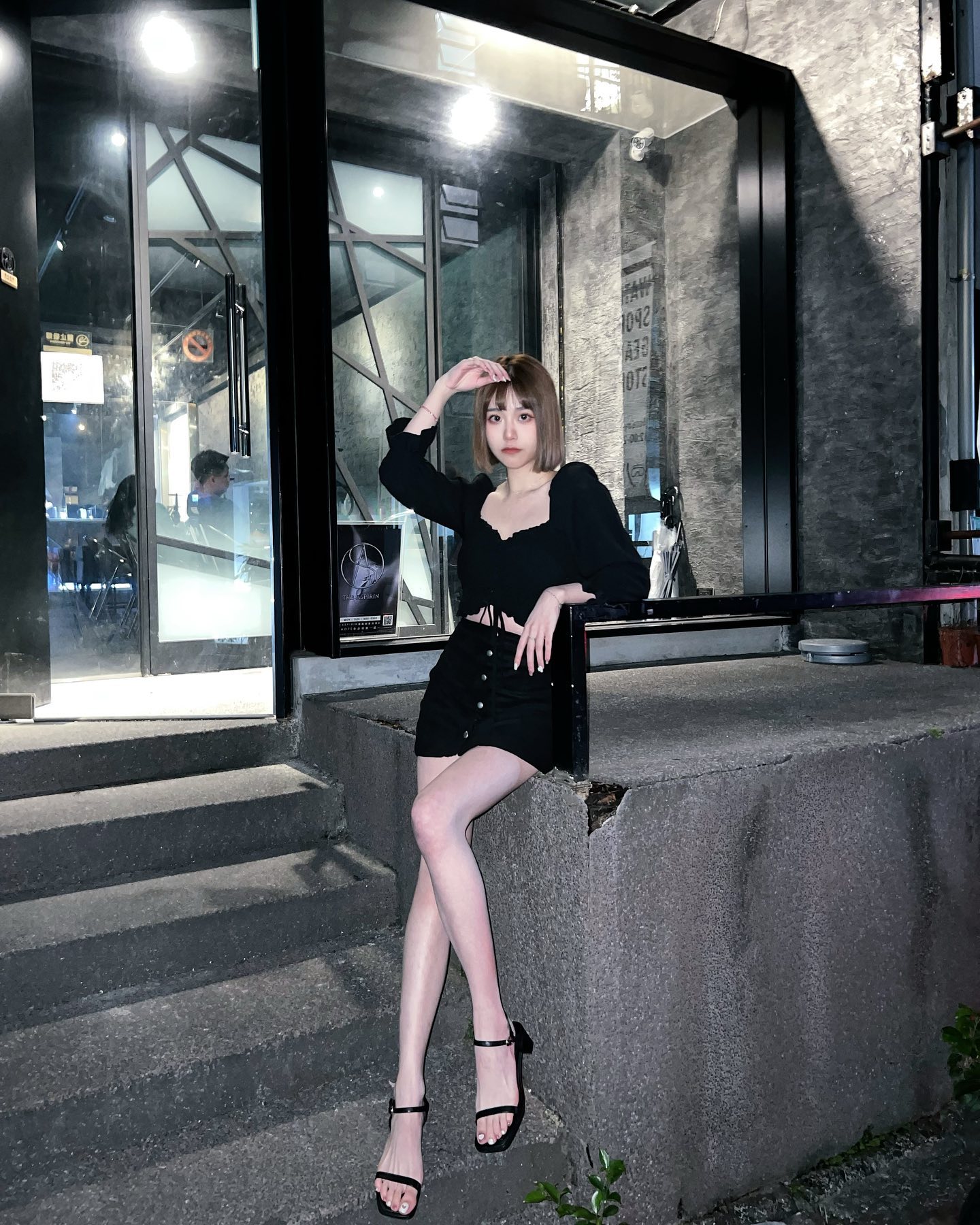 誘惑甜心「李花fafa」迷人長腿佔據畫面，中路好透氣，每片肌膚都要深呼吸-第1章-图片8