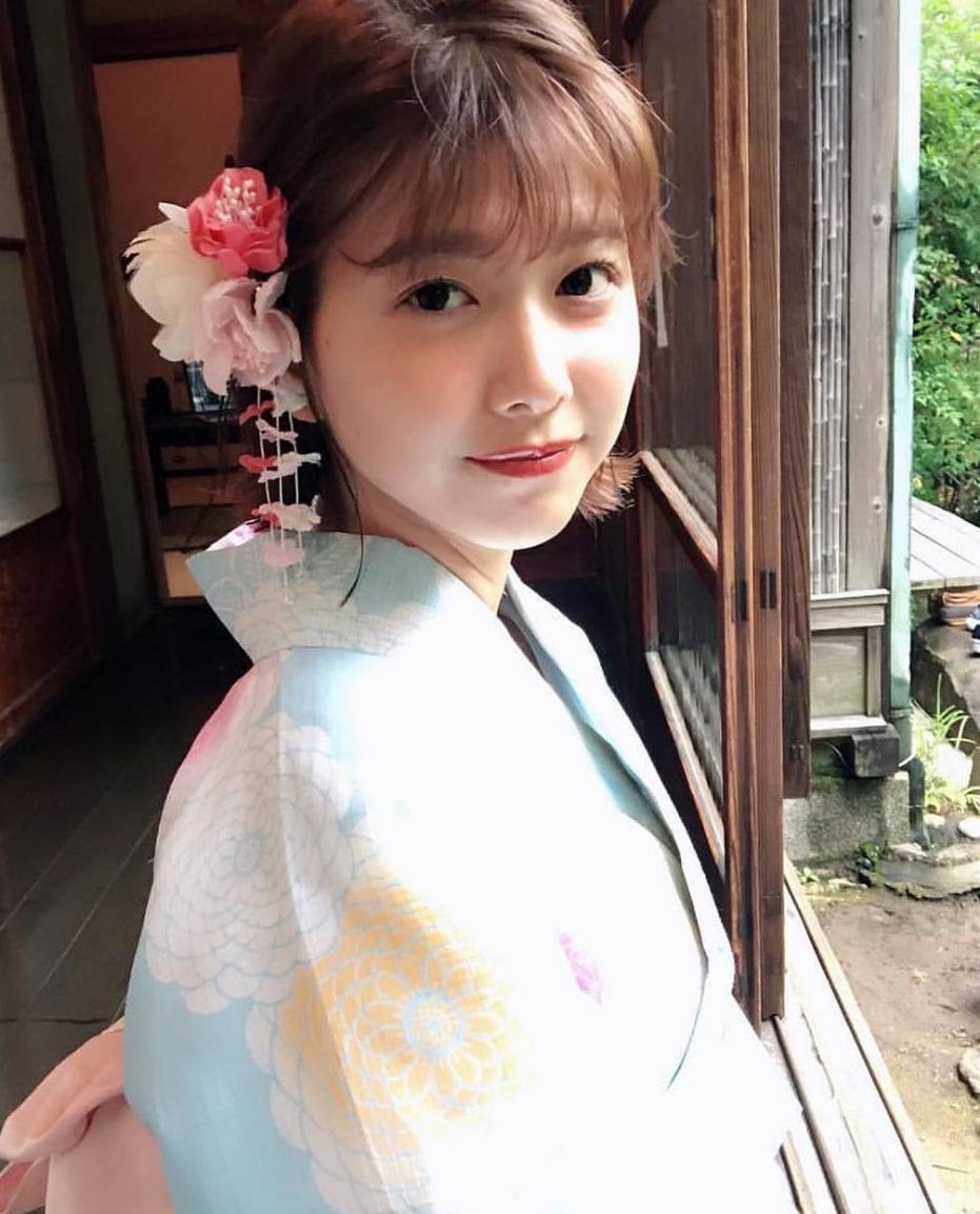 櫸坂第一位雜誌專屬模特兒渡邊理佐-第1章-图片2