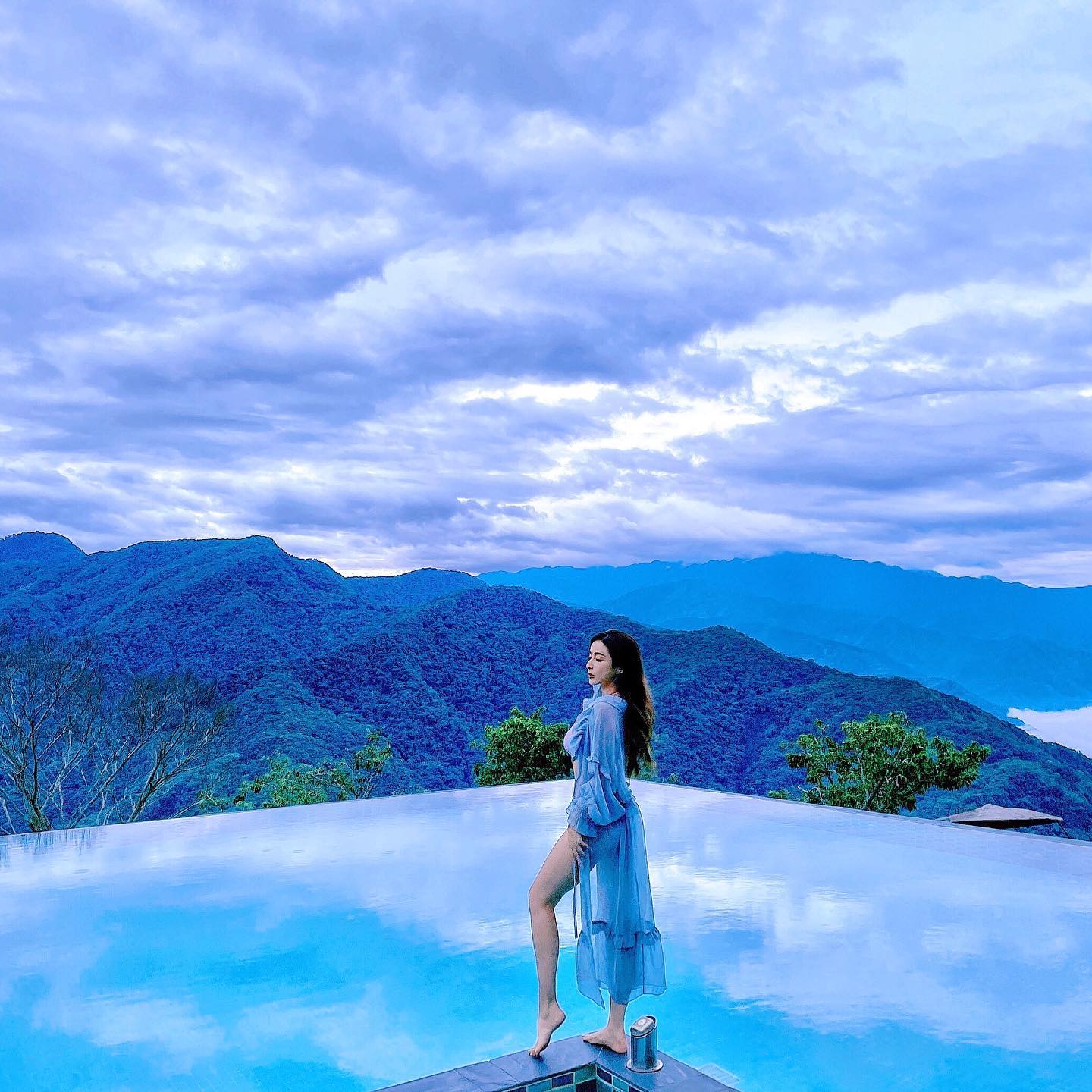 長腿妖精「禹霏」拍攝角度超邪惡「乳球快蹦出了」充滿女人味啊！-第1章-图片9