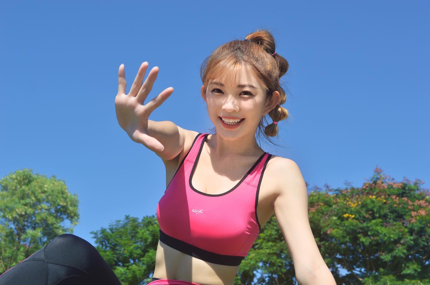 微笑女神「林穎樂」展現性感馬甲線！「優質大長腿」穿什麼都好看-第1章-图片3