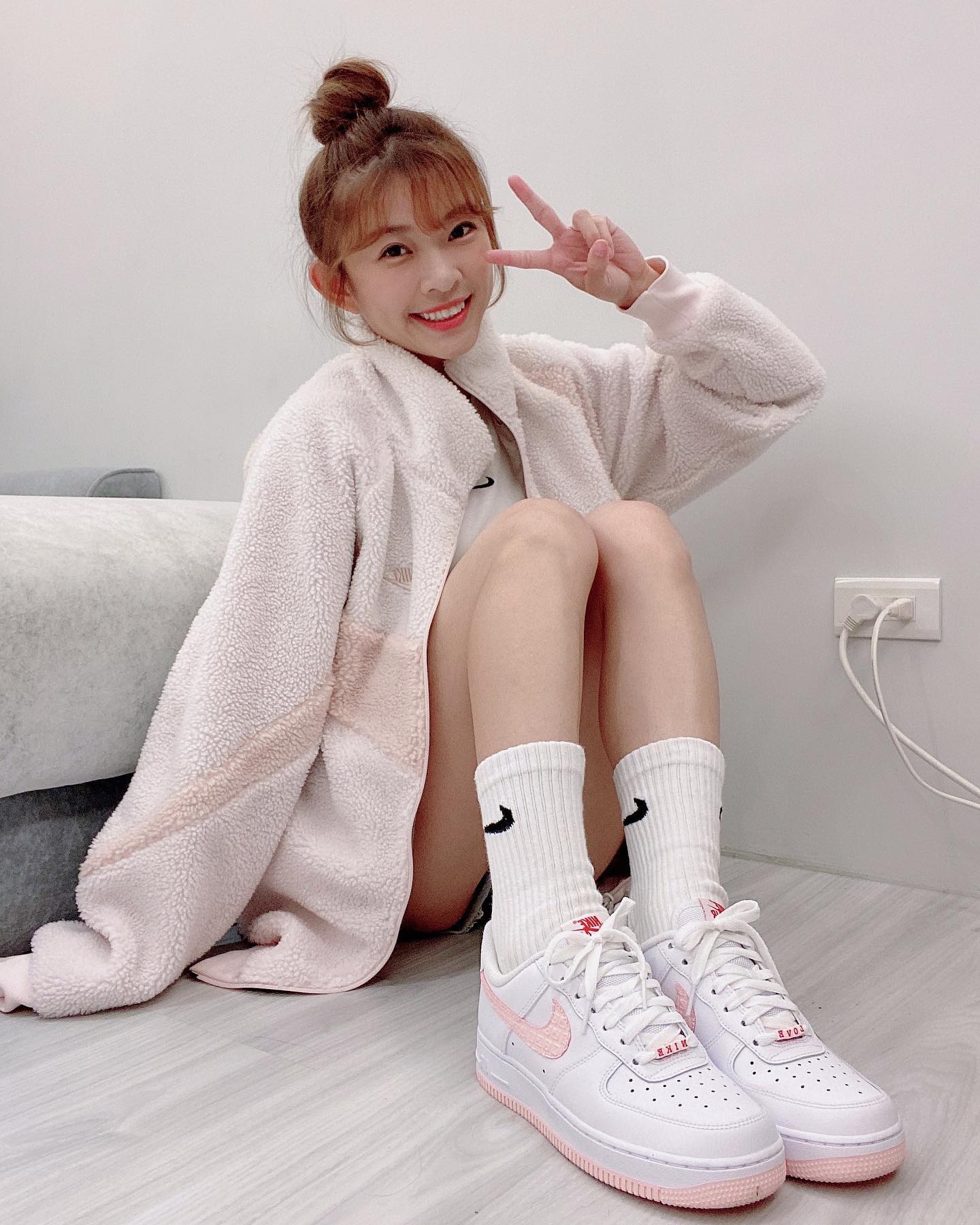 微笑女神「林穎樂」展現性感馬甲線！「優質大長腿」穿什麼都好看-第1章-图片6