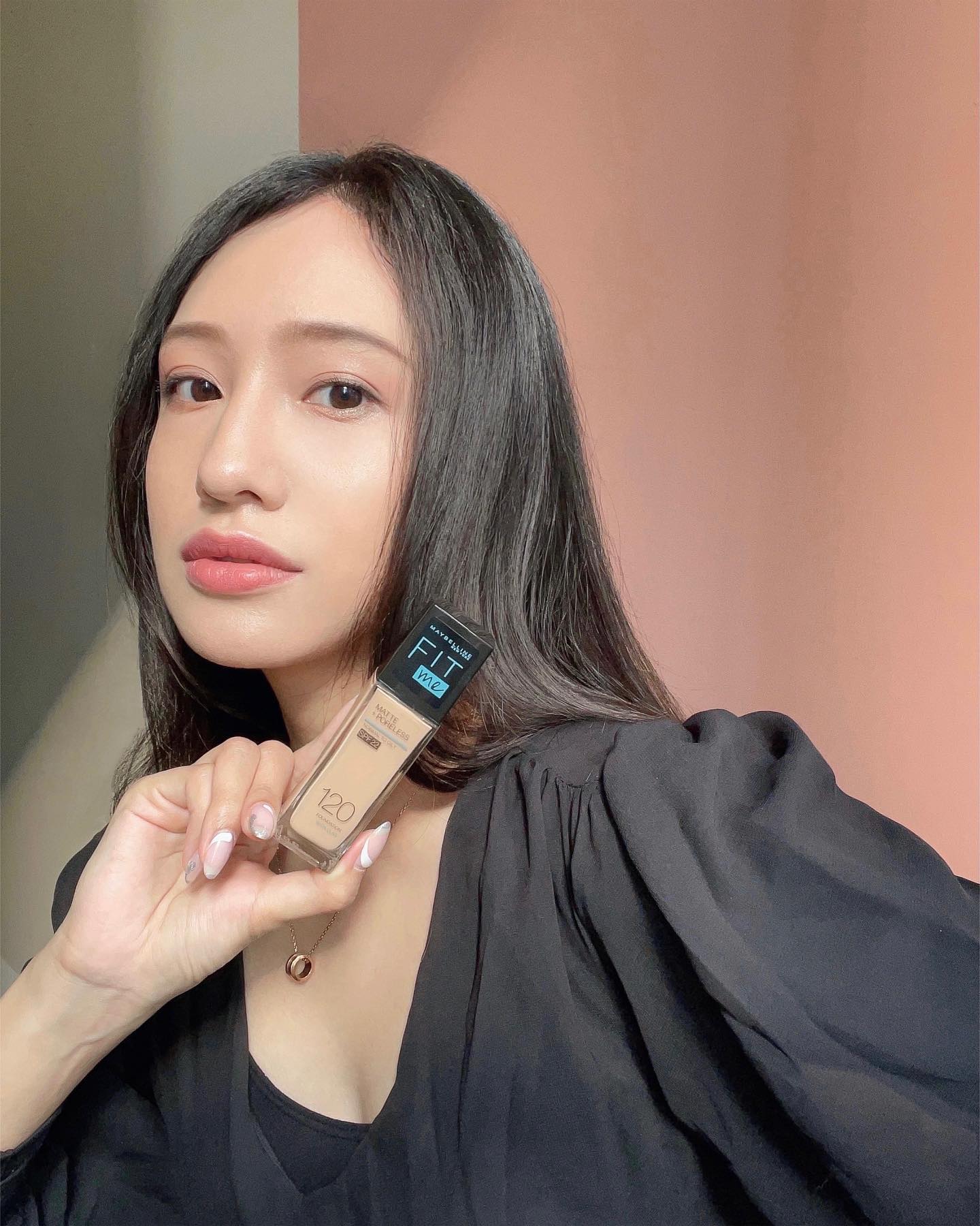 優質正妹「韋韋安」燦爛笑容讓人開心一整天！白皙美乳若隱若現！「逆天長腿」超受矚目-第1章-图片8