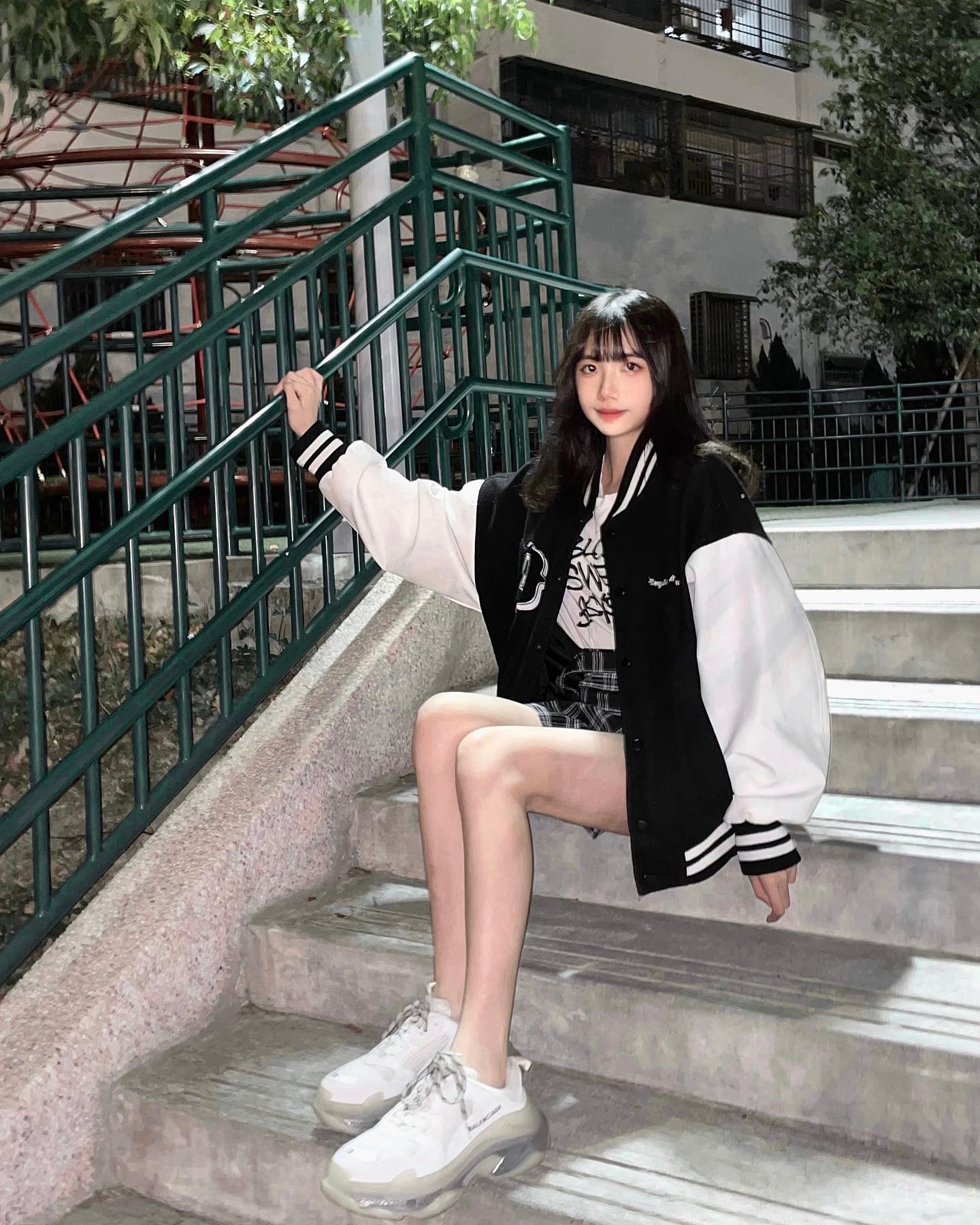 貓系正妹「柯睿YEEEEE」白皙稚嫩的模樣，氣質不凡呀，完美顏值搭配高挑身材讓人秒戀愛-第1章-图片10