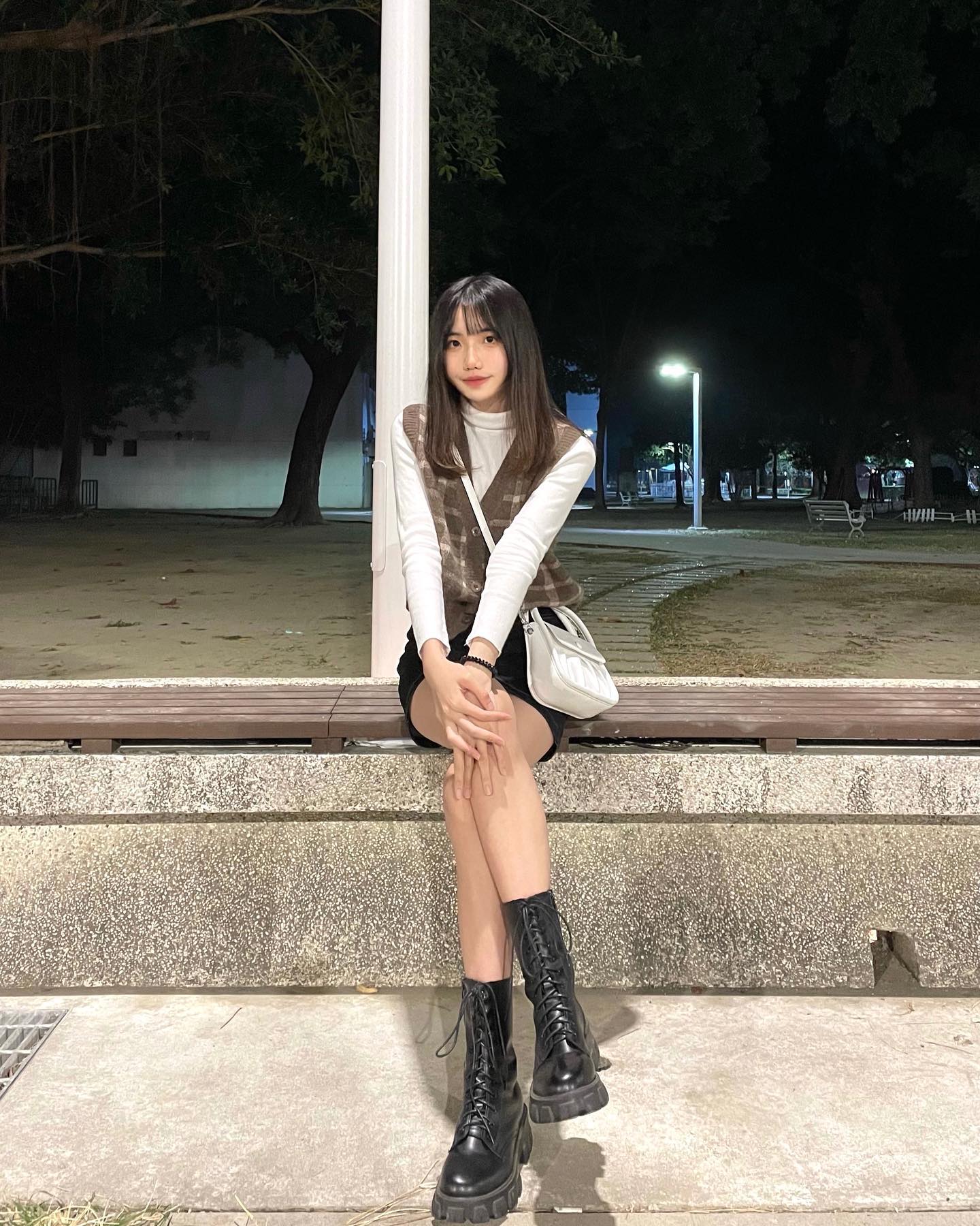 貓系正妹「柯睿YEEEEE」白皙稚嫩的模樣，氣質不凡呀，完美顏值搭配高挑身材讓人秒戀愛-第1章-图片7