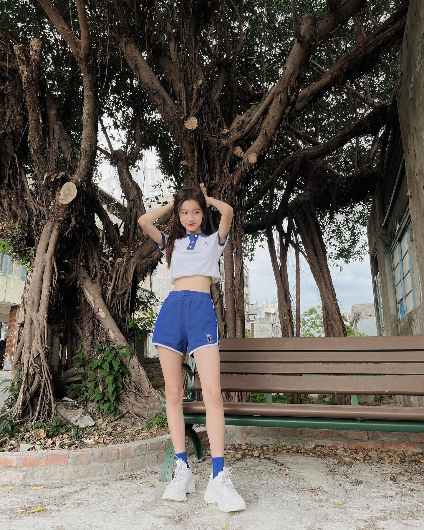 電眼正妹「郁欣」惹火美照充滿女人味啊！修長美腿太犯規了吧！呼之欲出好身材-第1章-图片9