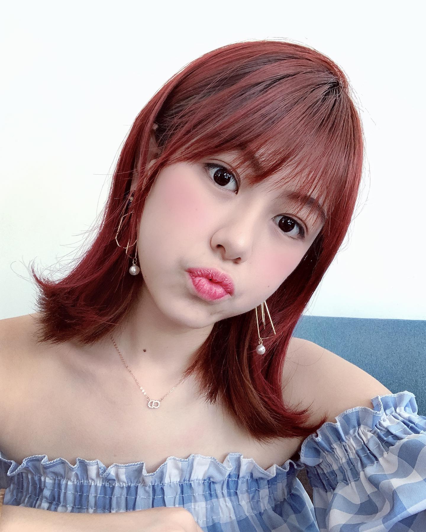 白嫩氣質美女「許孟甯」甜美笑容太加分，那雙美腿太驚人了！-第1章-图片4