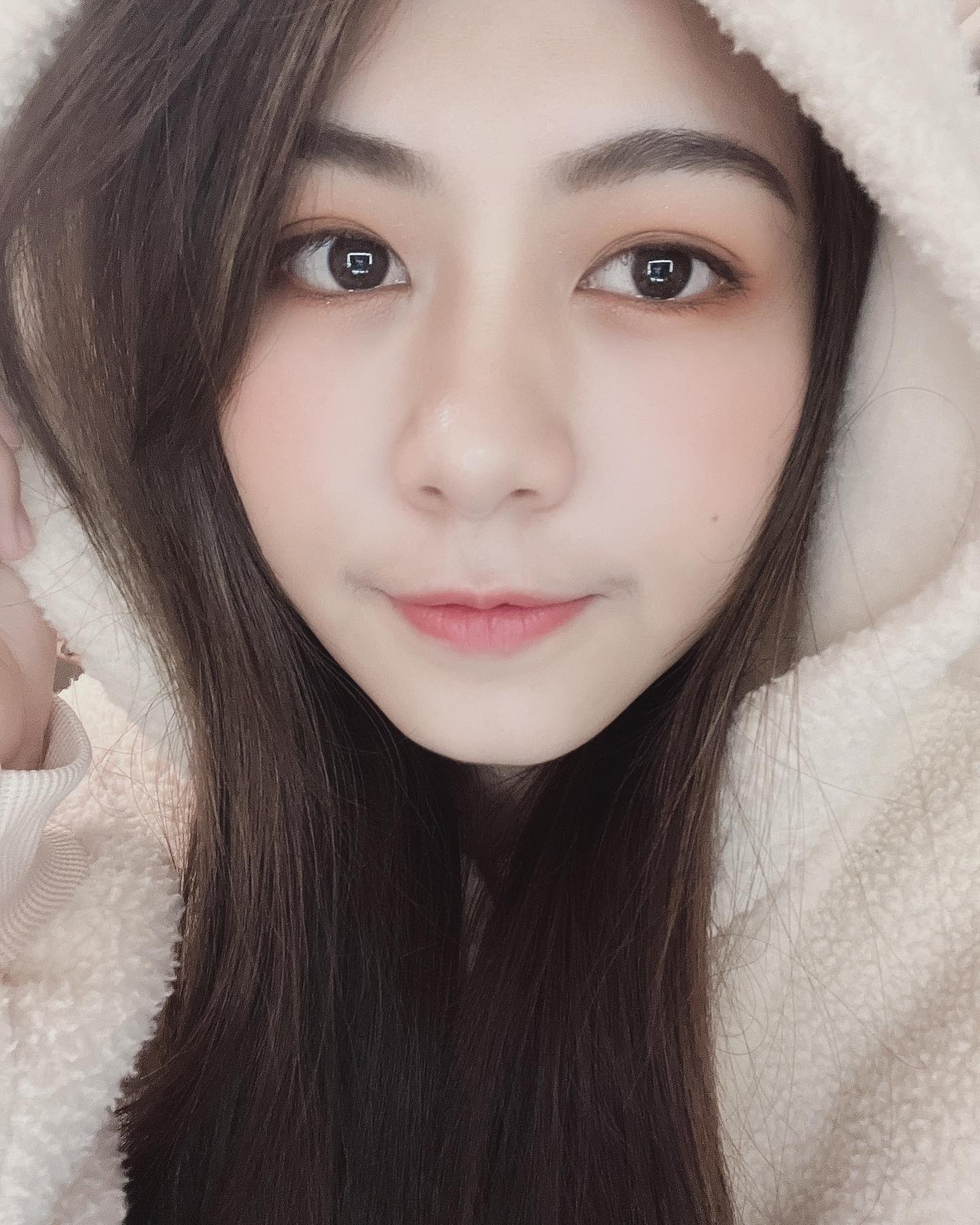 白嫩氣質美女「許孟甯」甜美笑容太加分，那雙美腿太驚人了！-第1章-图片9