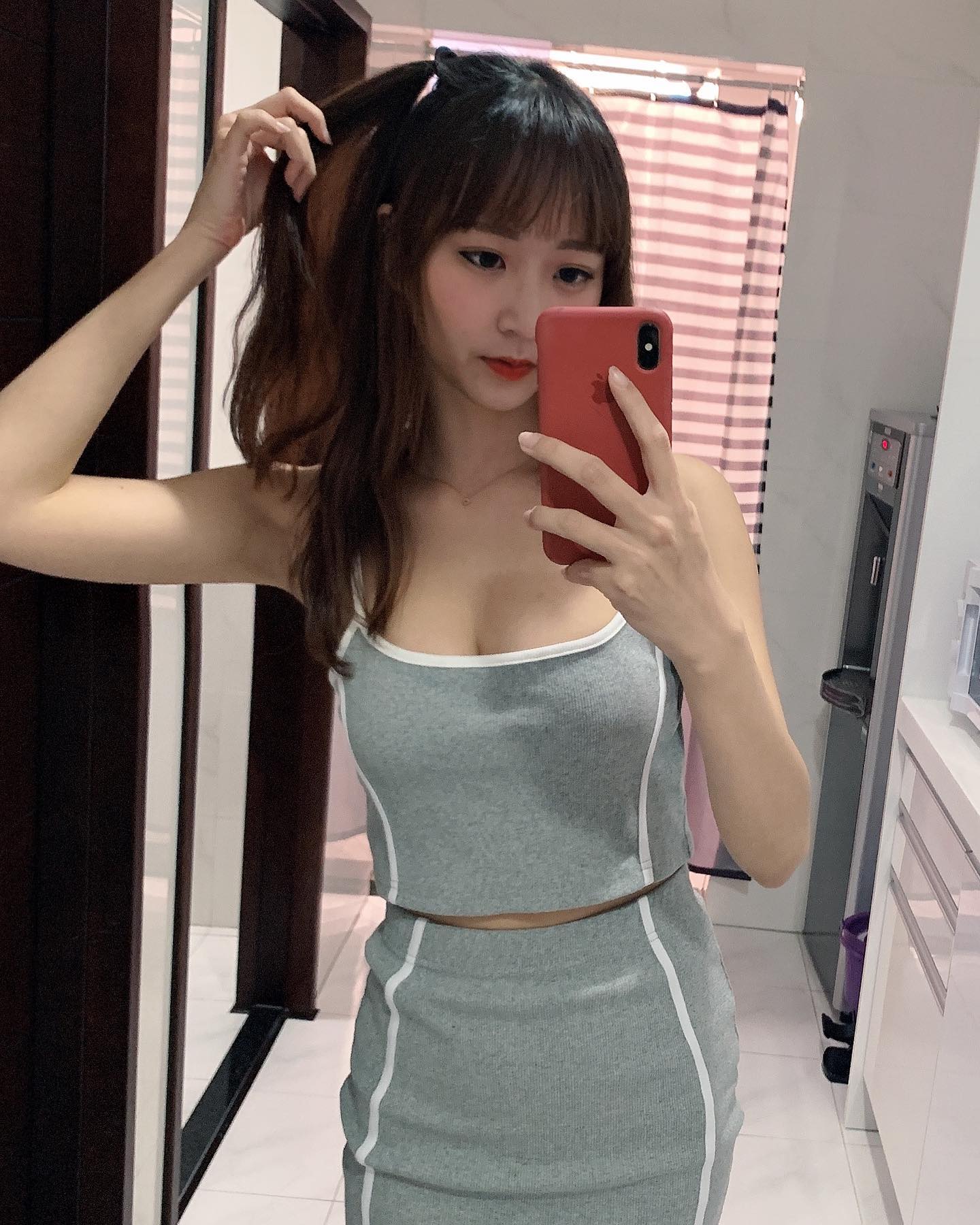 萌系正妹「漾漾」深藏不露的火辣曲線讓人好驚喜！白白嫩嫩簡直稱霸泳池的「海量」！-第1章-图片2