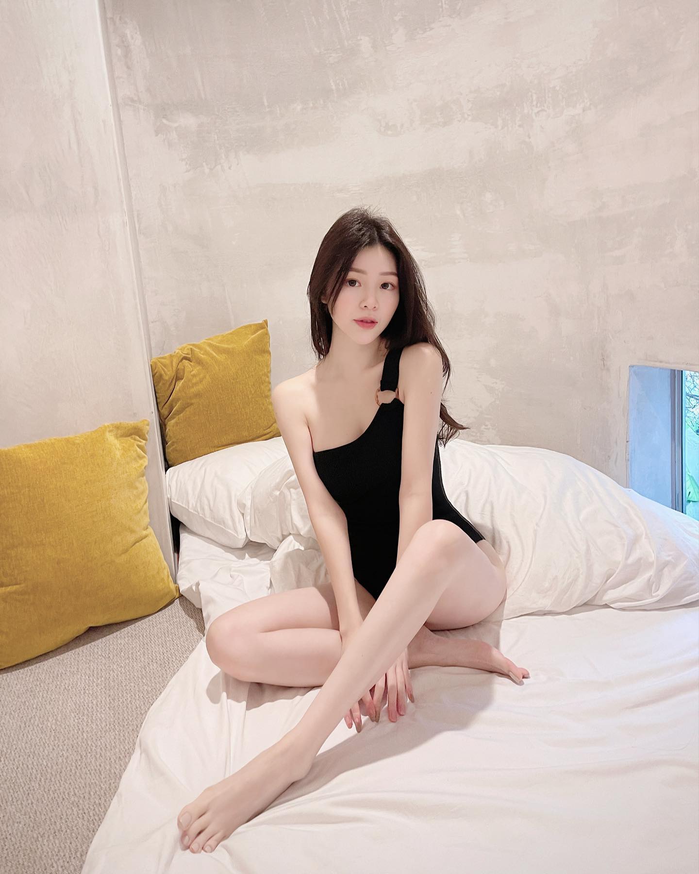 仙女「IrisYen」神級美腿「又細又長」根本逼人犯罪啊，優質比例充滿誘惑-第1章-图片5