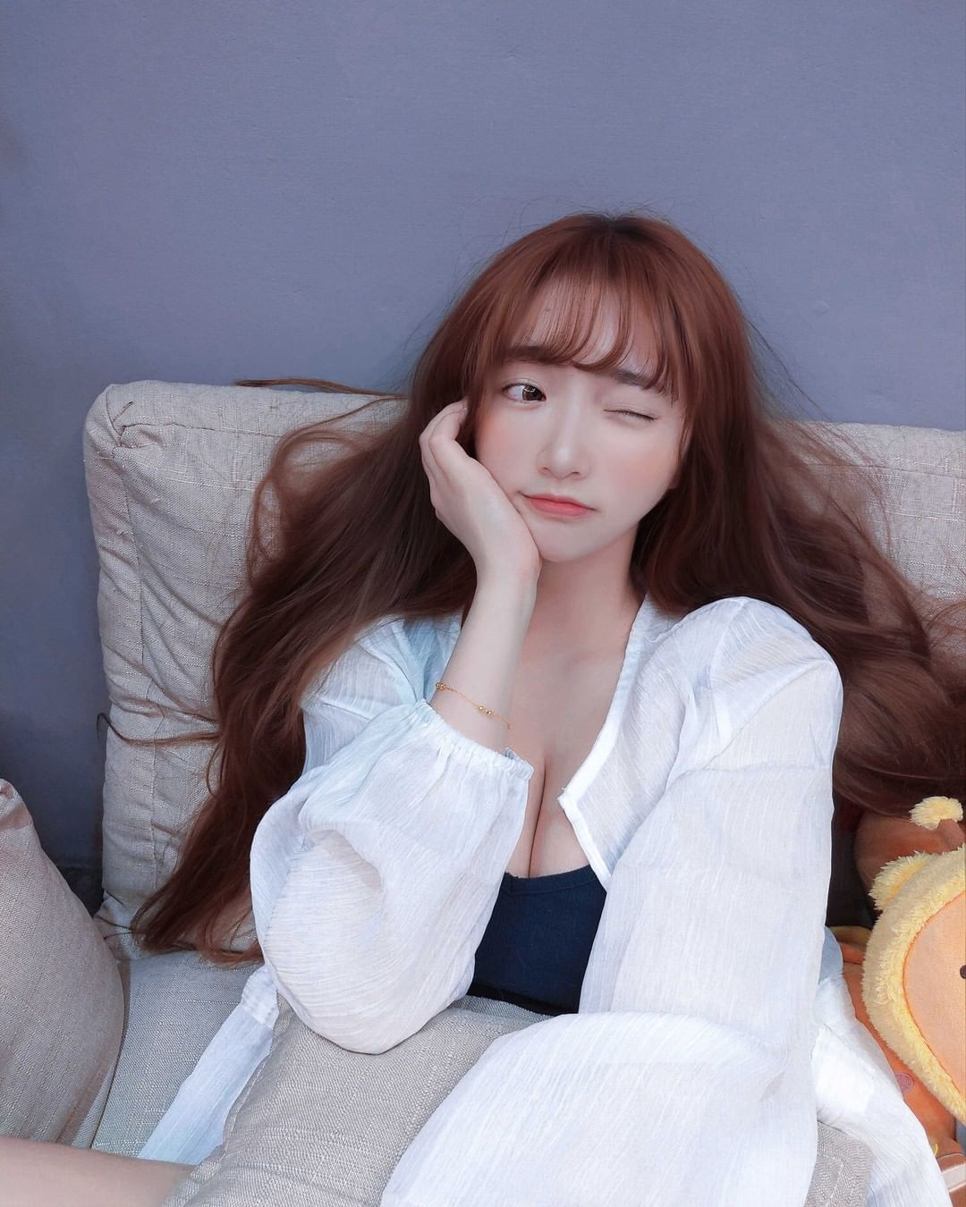 甜美妹子「Mita映晨」用「胸狠武器」狙擊你的心，大膽惹火視角，笑容充滿療癒感-第1章-图片2