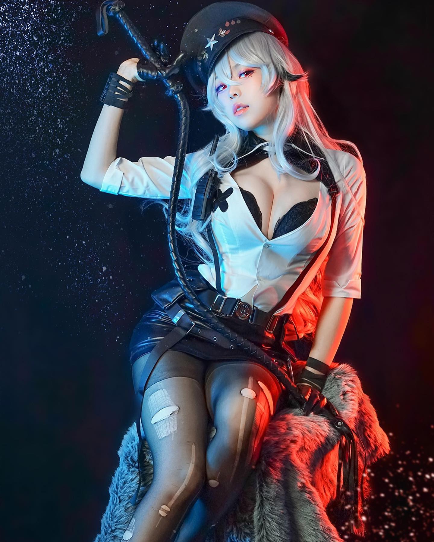 魅惑Coser「Ely」側乳炸開畫面好兇猛！雪白一片食指大動啊，那身材太過火！-第1章-图片2