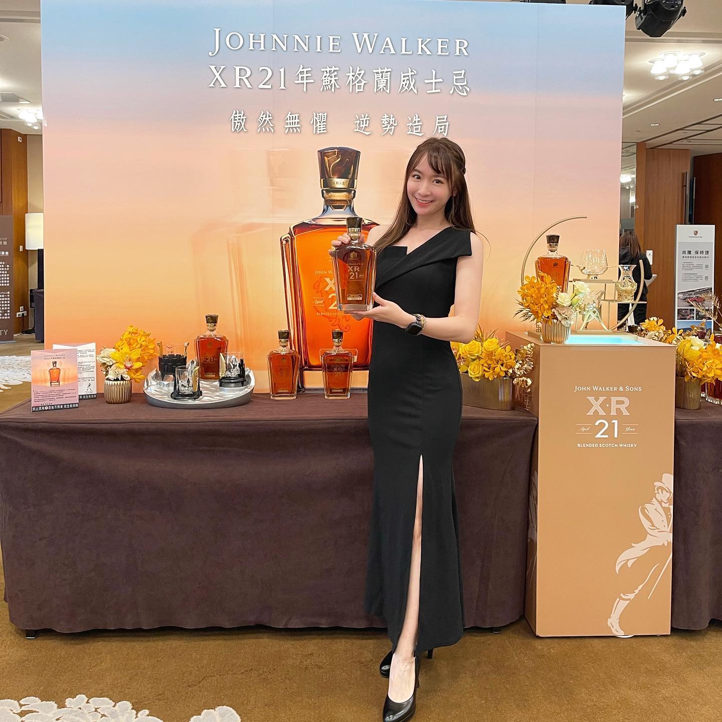 氣質正妹「IVY」深藏不露的火辣身材「高顏值臉蛋」性感又笑容甜美-第1章-图片7