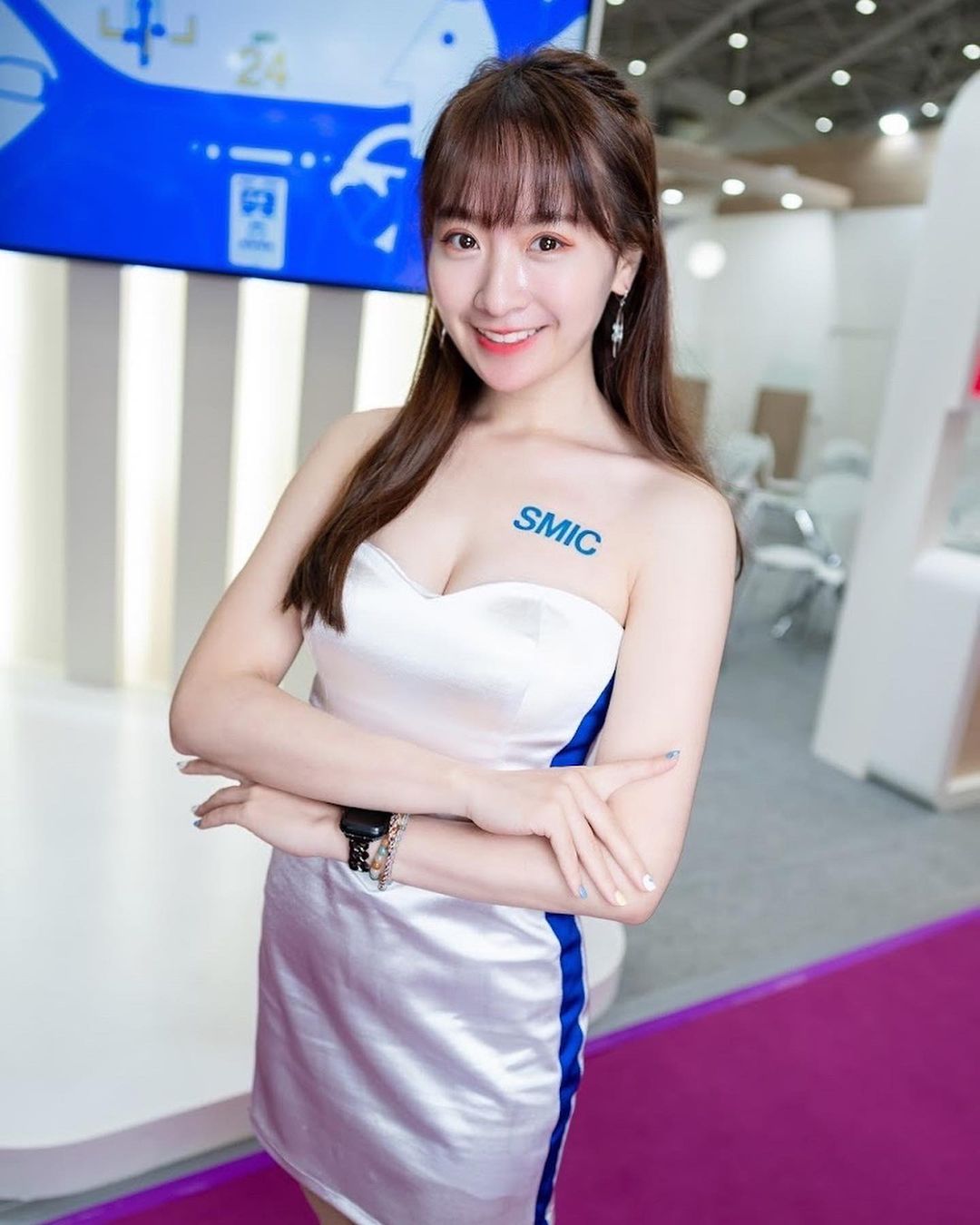 氣質正妹「IVY」深藏不露的火辣身材「高顏值臉蛋」性感又笑容甜美-第1章-图片10