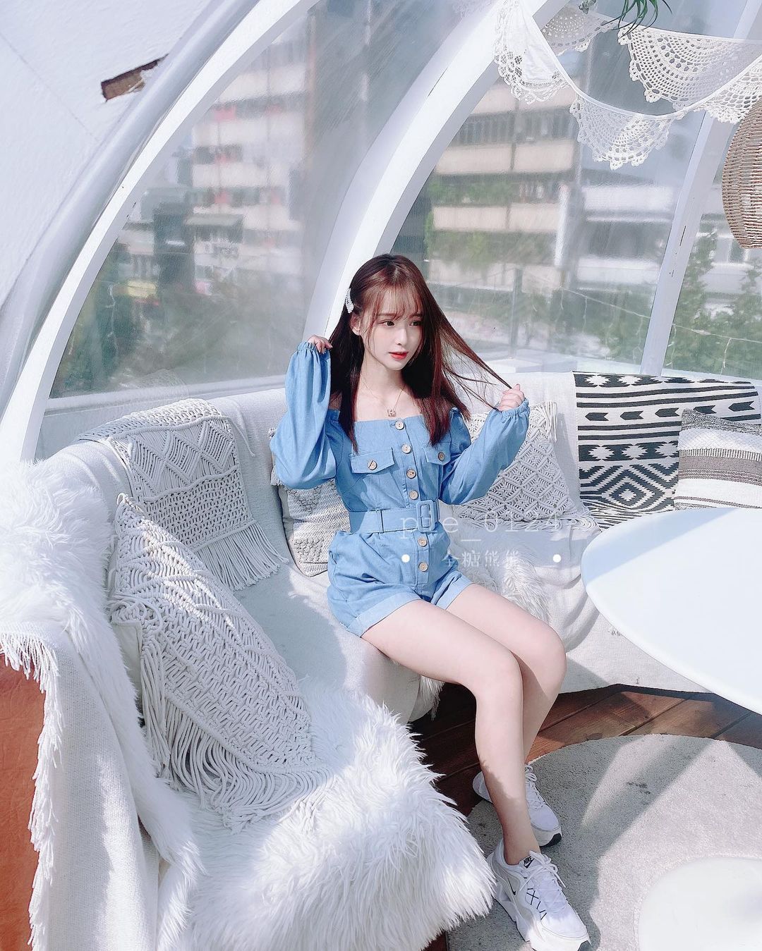 爆乳正妹「全糖熊熊」嫵媚肉體讓人hold不住，飢渴瞬間引爆，飽滿的弧度讓人受不了-第1章-图片3