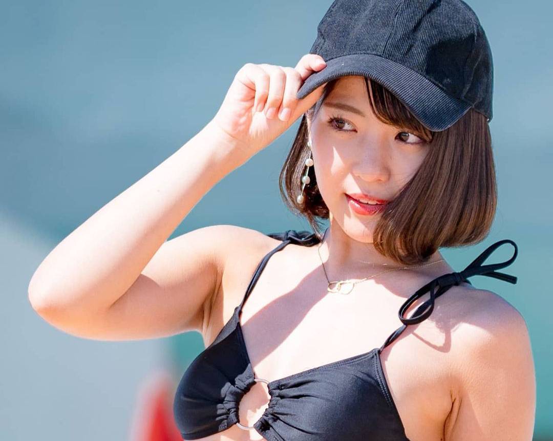 賽車皇后全身毫無死角佐々木萌香-第1章-图片1