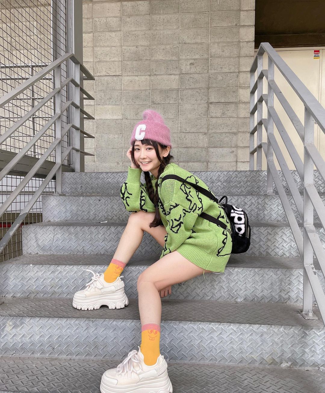 清純系正妹「陸子玄」親切笑容+甜美臉蛋，萌萌大眼與火爆身材的視覺衝擊！-第1章-图片7