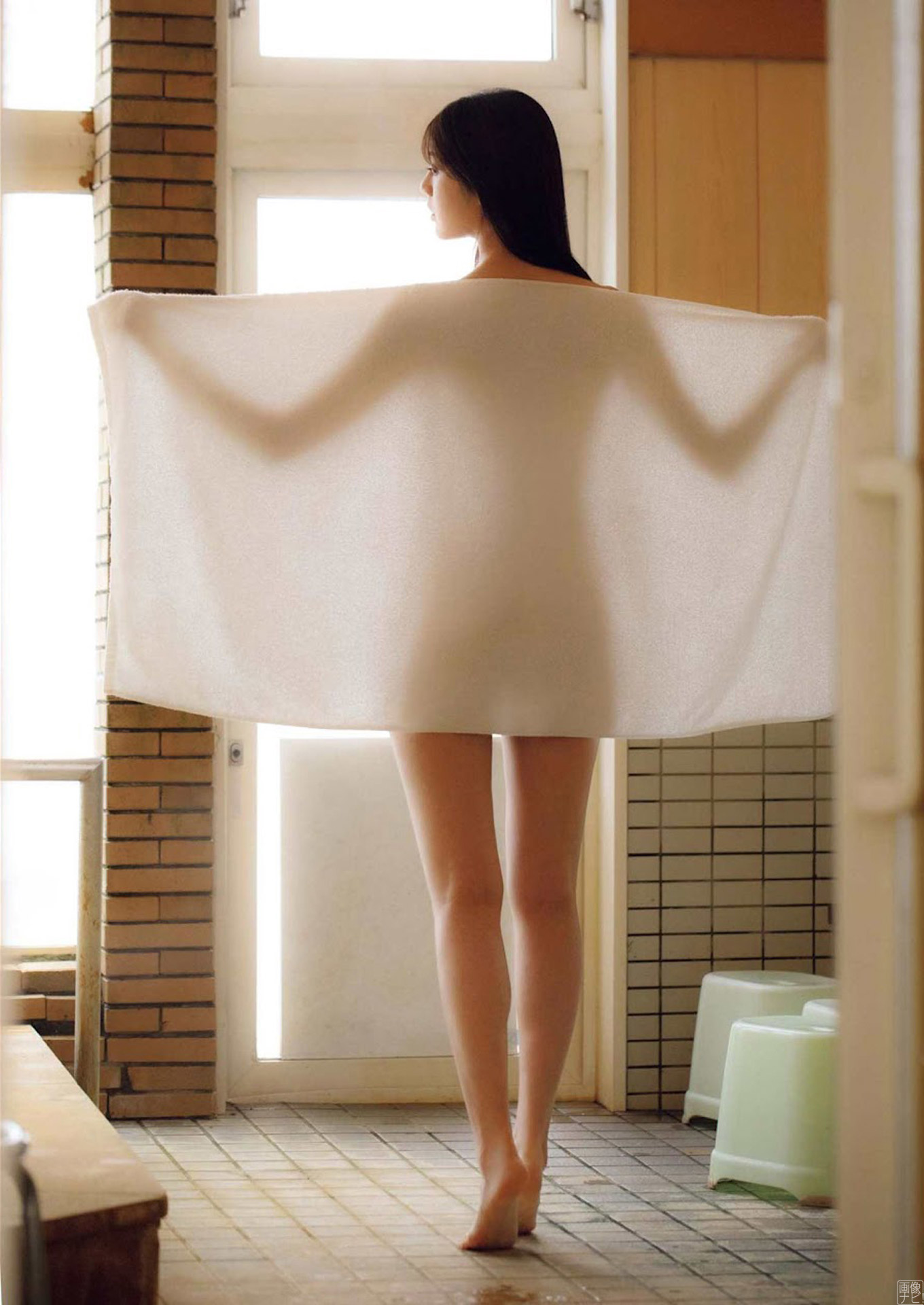 ZIP!のお天気キャスター貴島明日香がグラビアで美腳魅せ2022/6/10追加 ここから-第1章-图片2