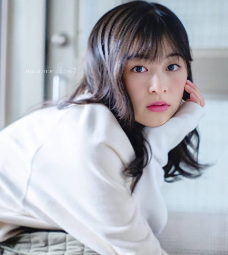 與家人外出而被星探挖掘森七菜-第1章-图片1