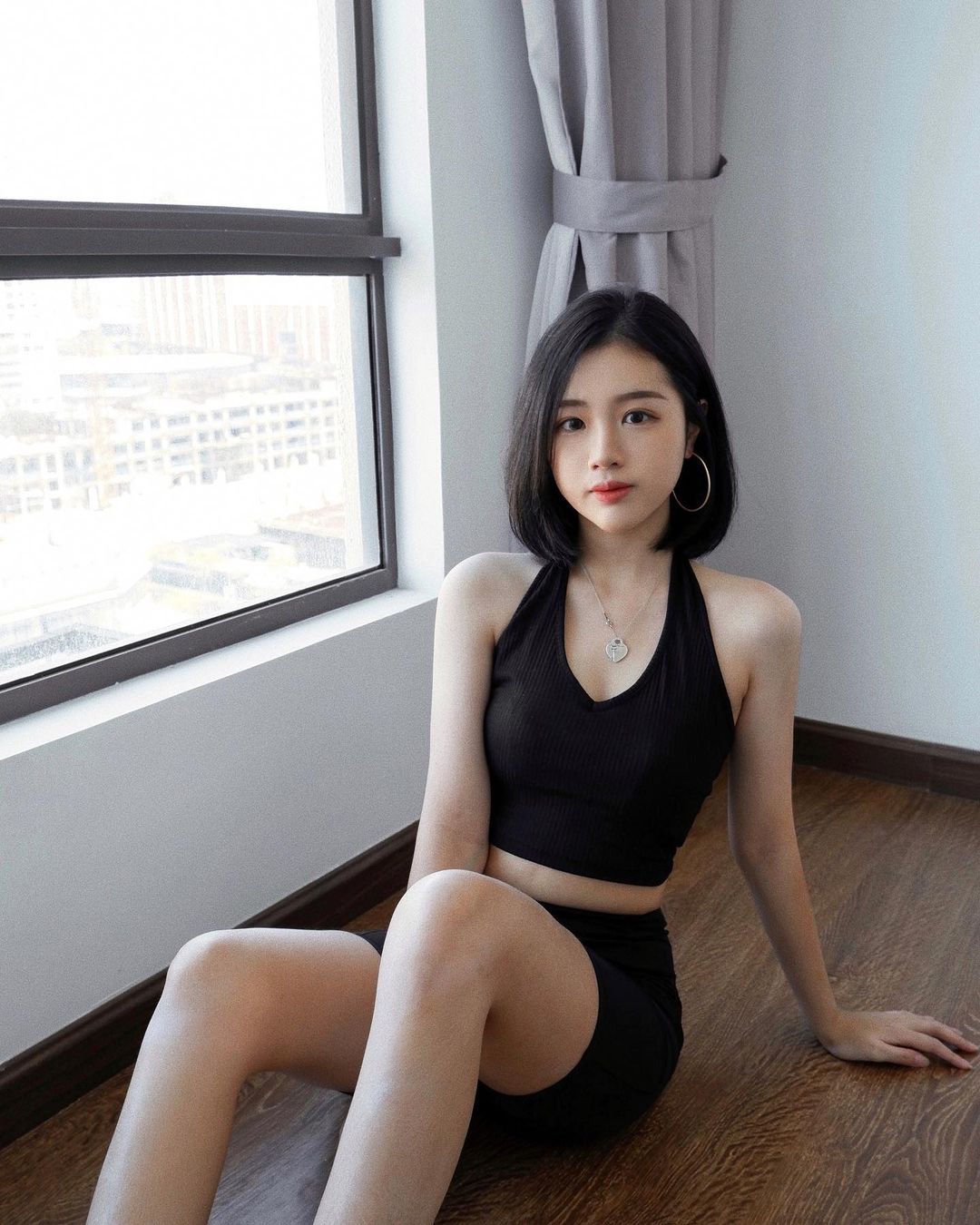 “Janice” super tempting “Little Wave陣” face-to-face, body curve exposed!-第1章-图片1