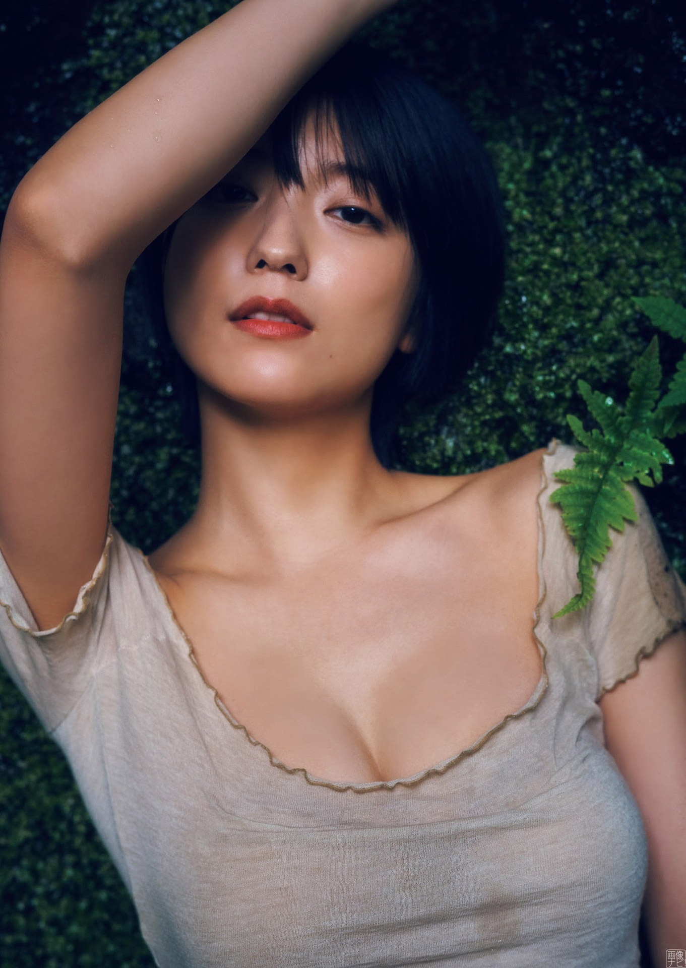 美腳＆美尻な戦隊ヒロイン工藤美桜の初水著グラビア2022/7/28追加 ここから-第1章-图片4