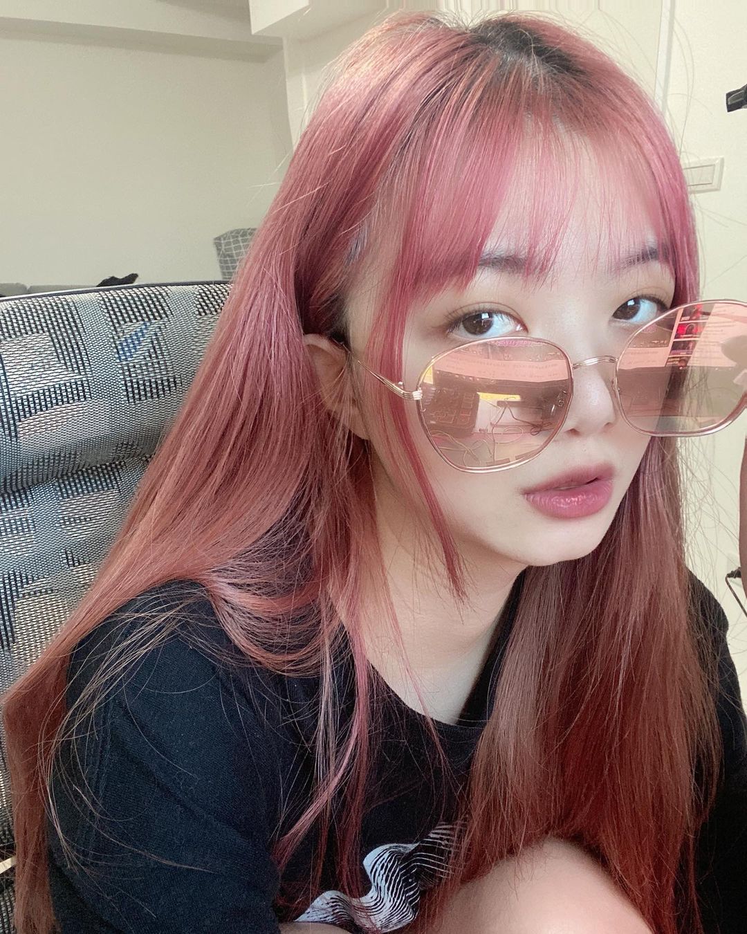 超愛打遊戲的電眼正妹~珈琳-第1章-图片19