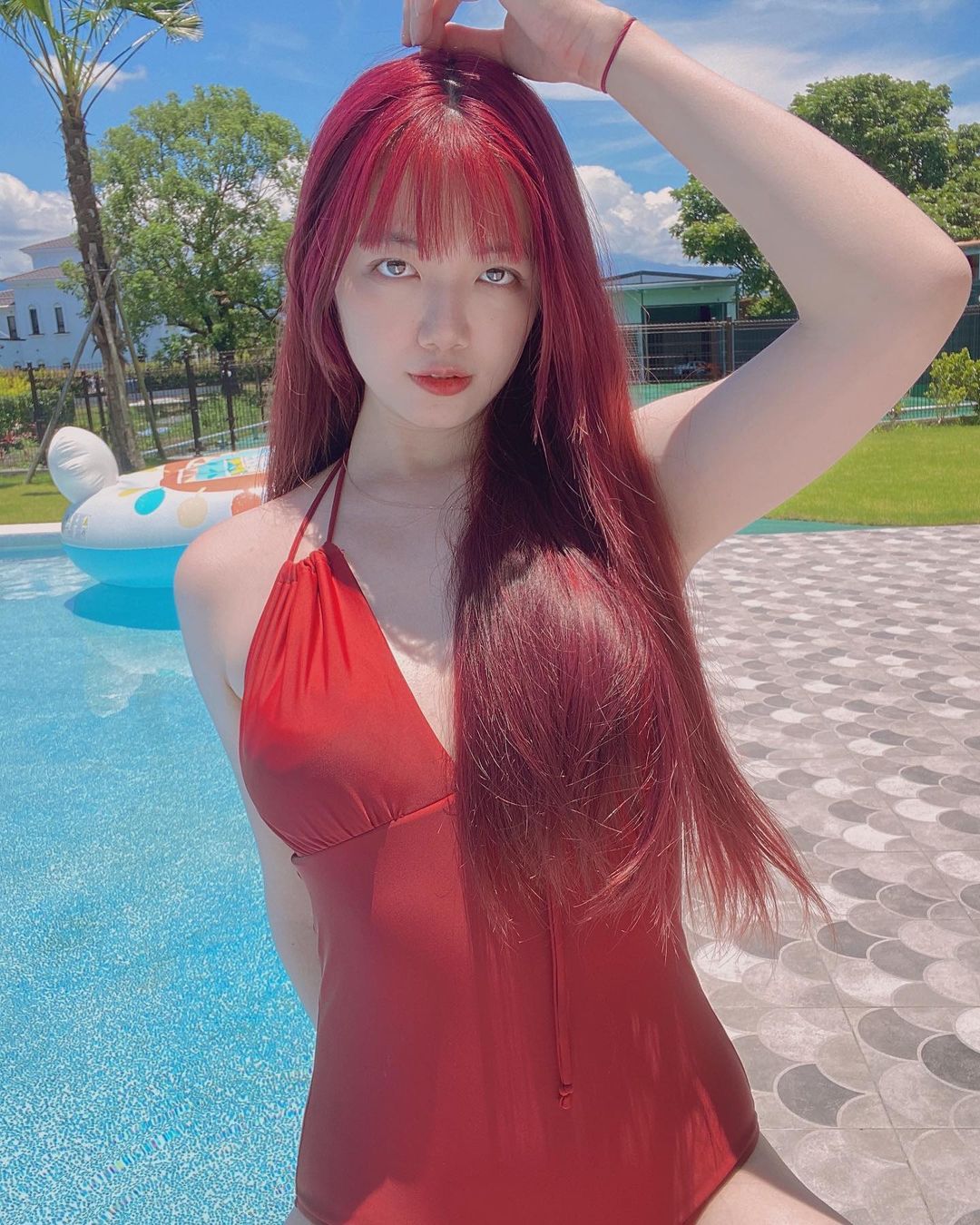 超愛打遊戲的電眼正妹~珈琳-第1章-图片33